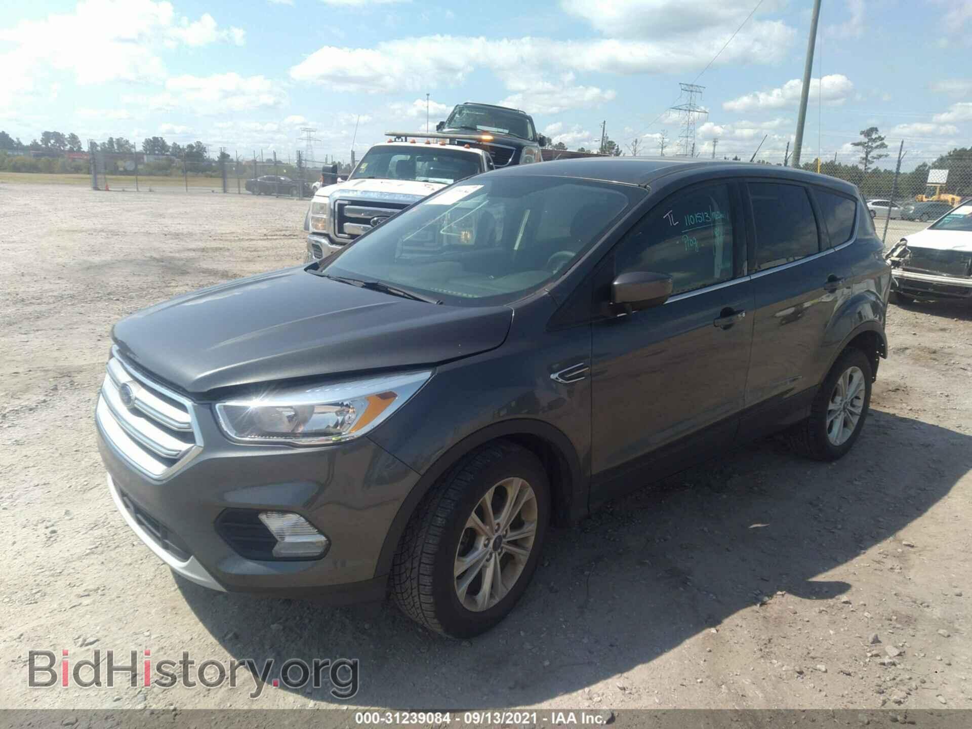 2017 FORD ESCAPE - VIN: 1FMCU0GD2HUD09348 - Фото 2