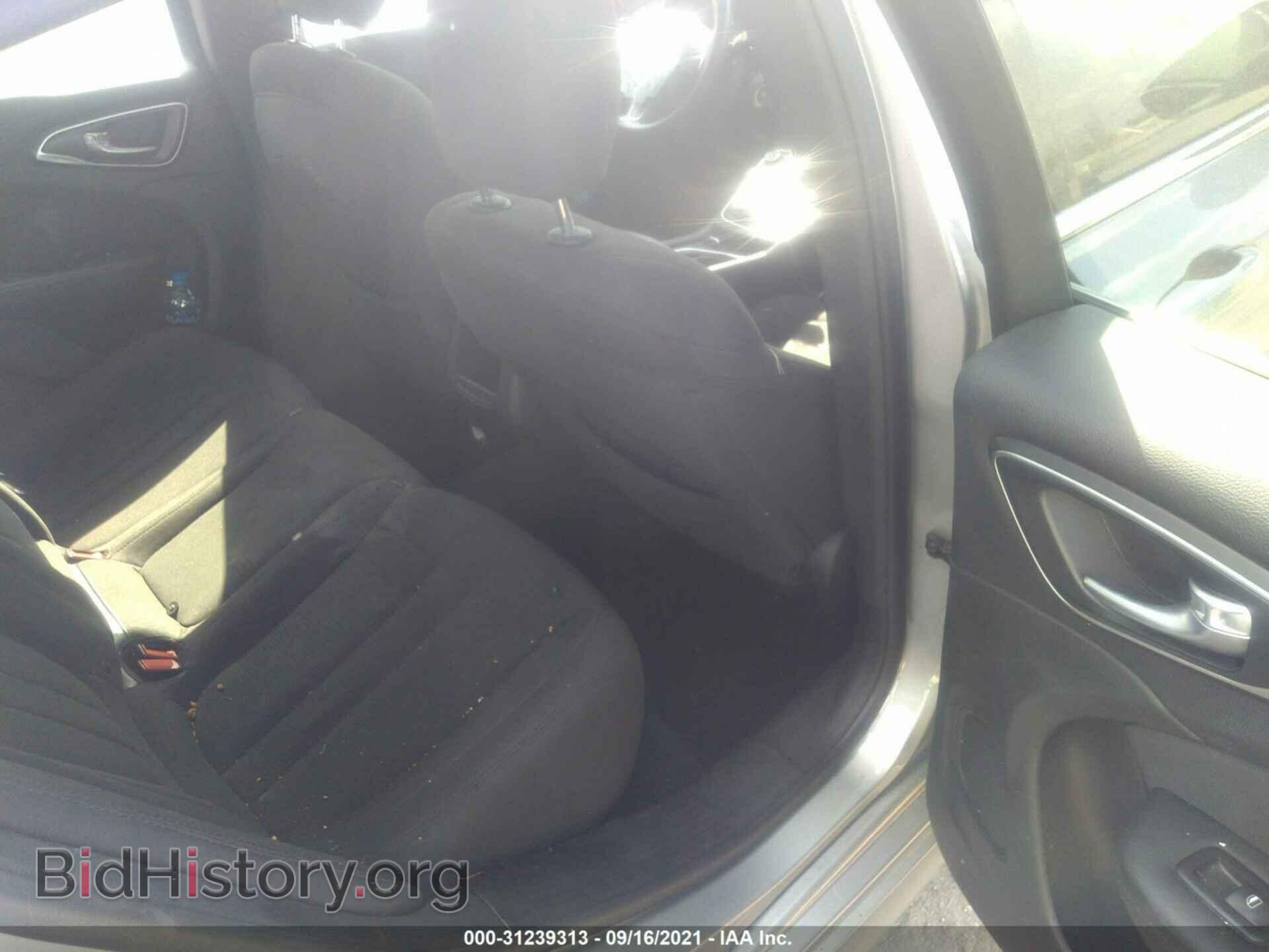 2016 CHRYSLER 200 - VIN: 1C3CCCAB5GN176985 - Фото 8