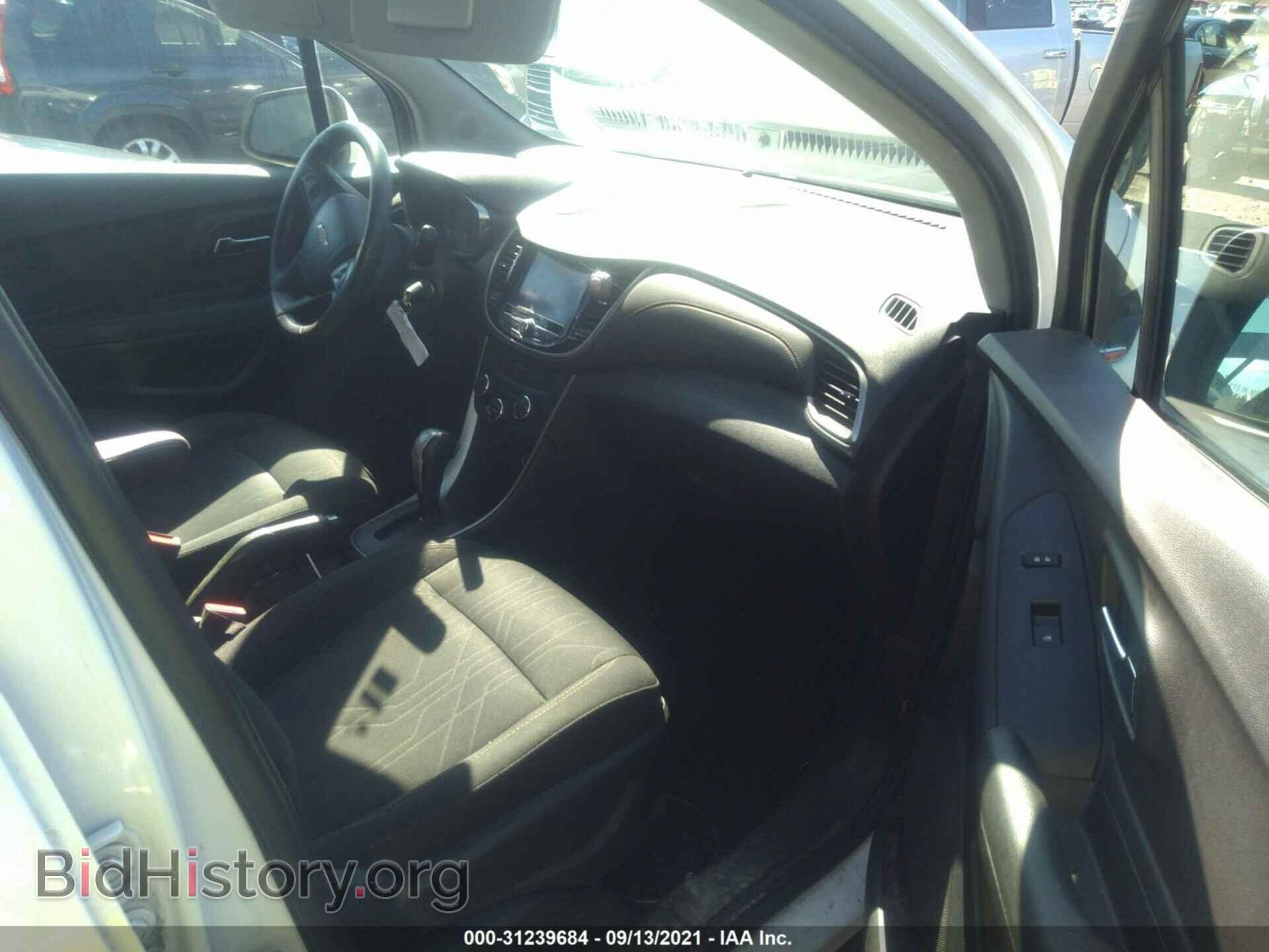 2017 CHEVROLET TRAX - VIN: 3GNCJPSB3HL146139 - Photo 5