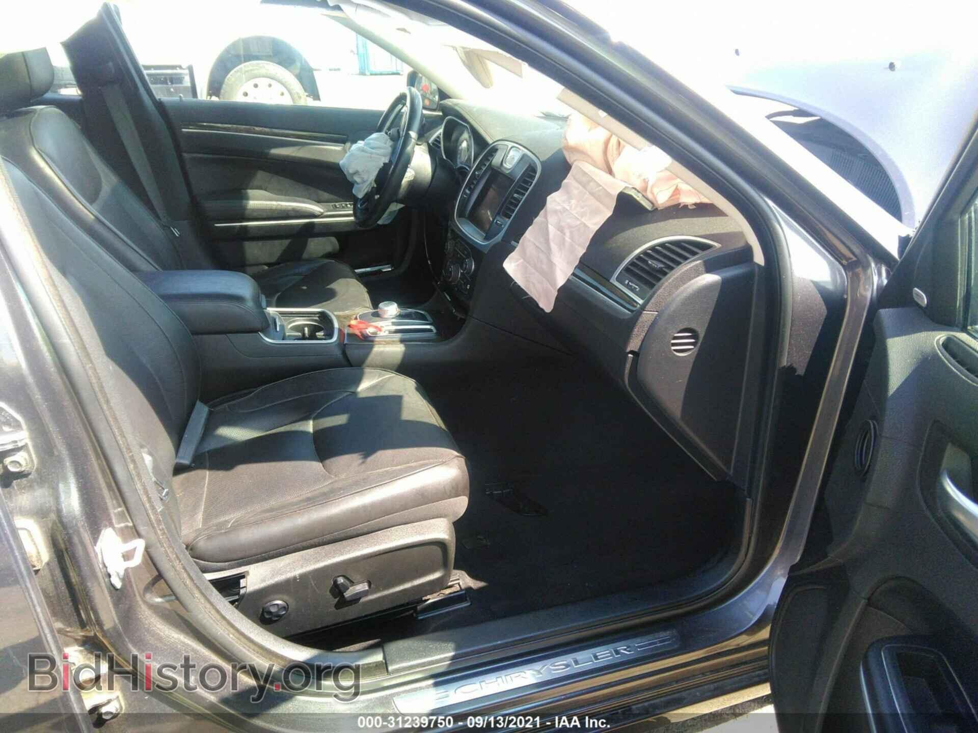 2019 CHRYSLER 300 - VIN: 2C3CCAEG6KH559880 - Фото 5