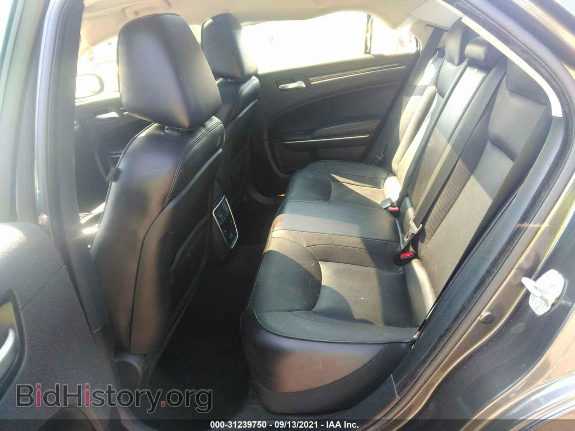 2019 CHRYSLER 300 - VIN: 2C3CCAEG6KH559880 - Фото 8