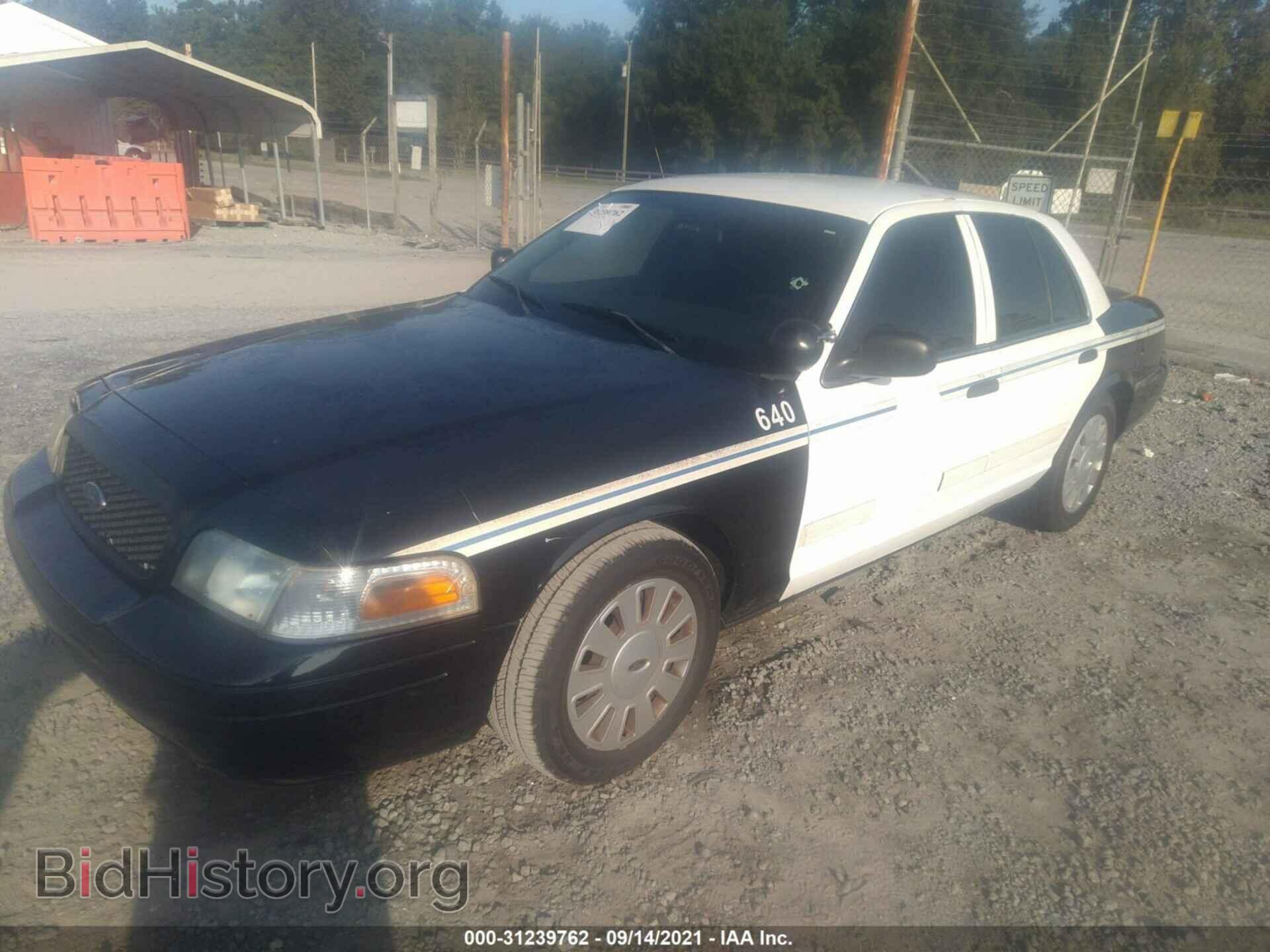 2011 FORD POLICE INTERCEPTOR - VIN: 2FABP7BV0BX152425 - Фото 2