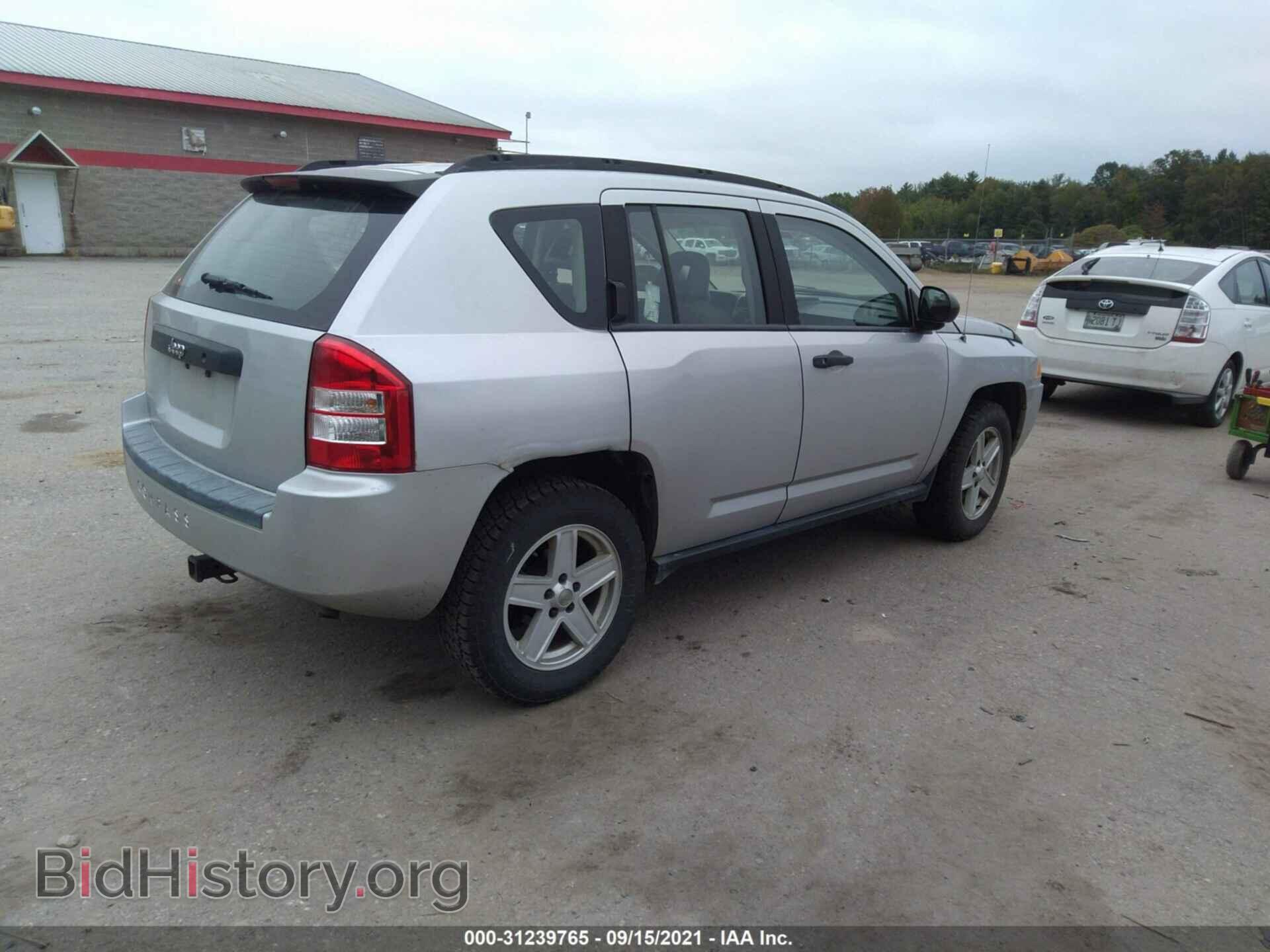 2007 JEEP COMPASS - VIN: 1J8FT47W77D368559 - Photo 4