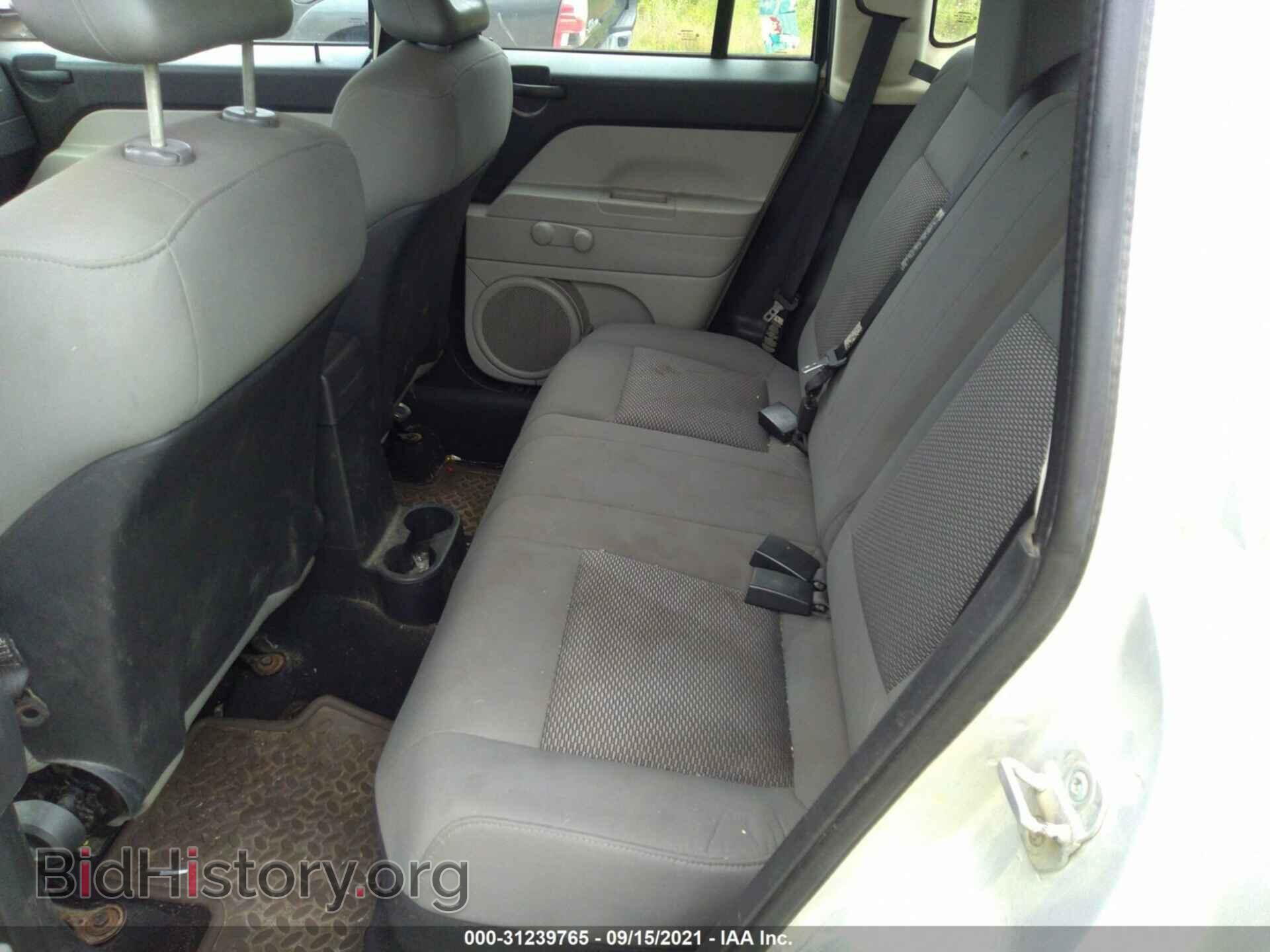 2007 JEEP COMPASS - VIN: 1J8FT47W77D368559 - Photo 8