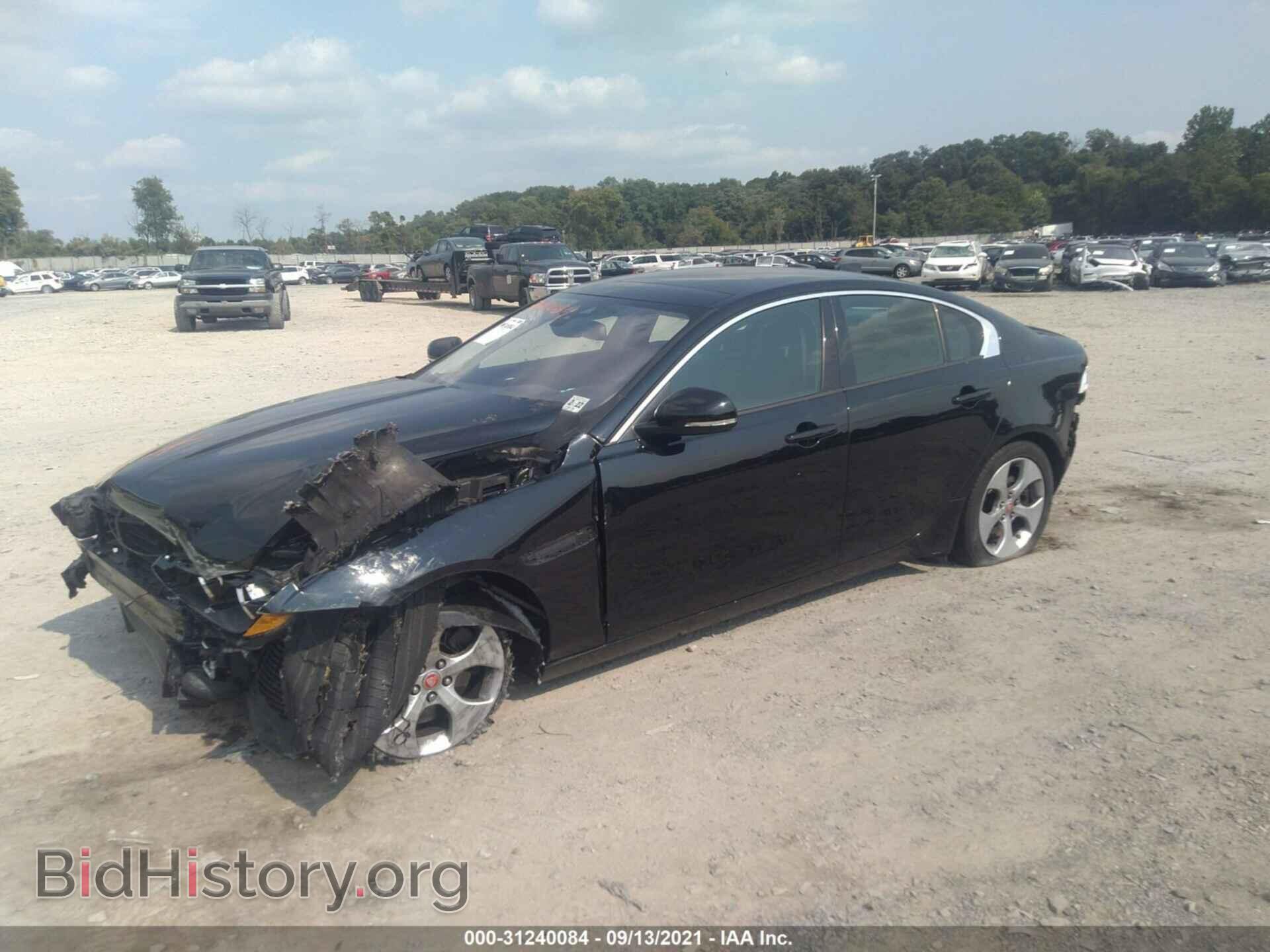 2017 JAGUAR XE - VIN: SAJAR4BG0HA971972 - Фото 2