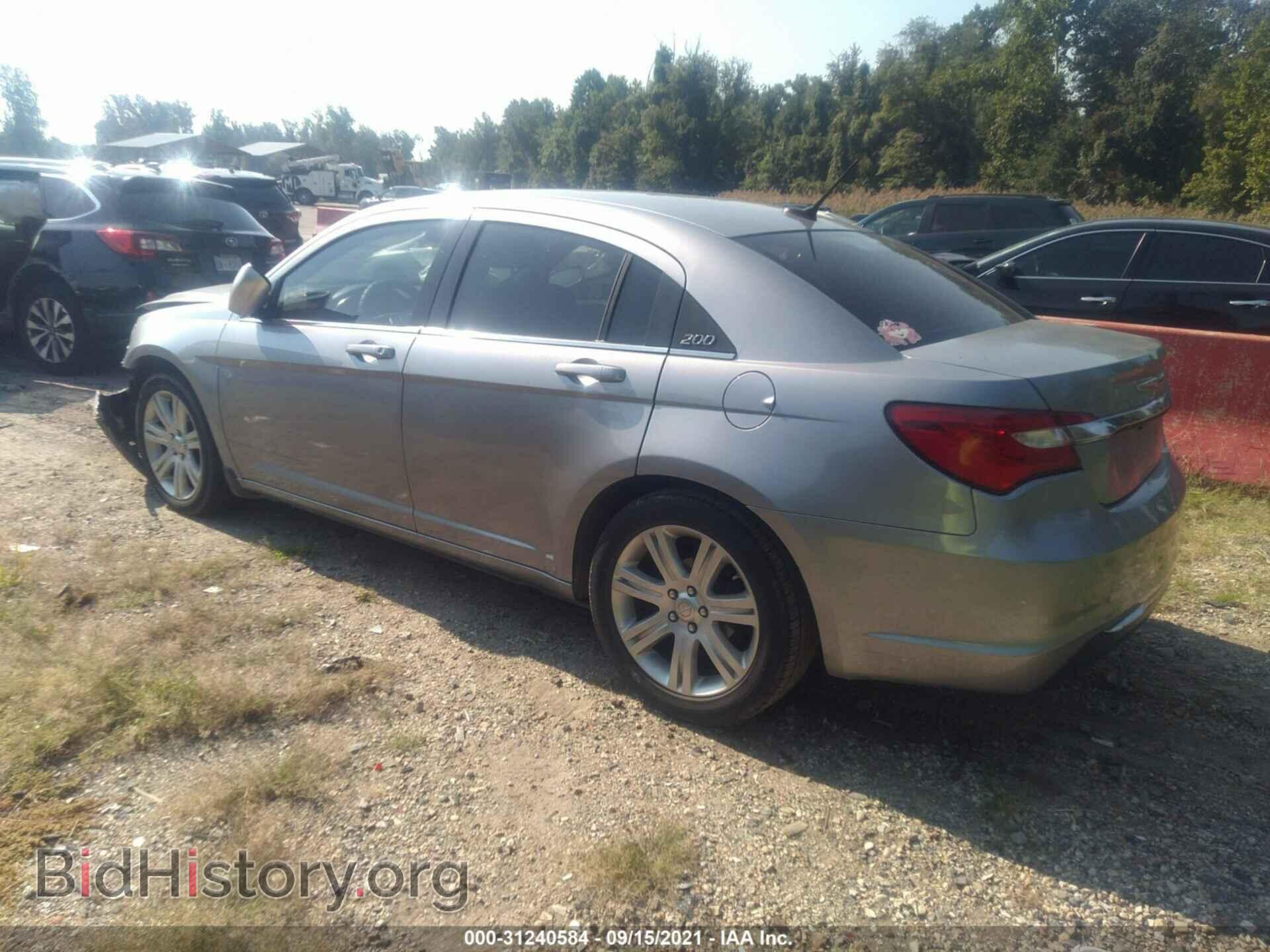 2013 CHRYSLER 200 - VIN: 1C3CCBAB8DN762019 - Photo 3