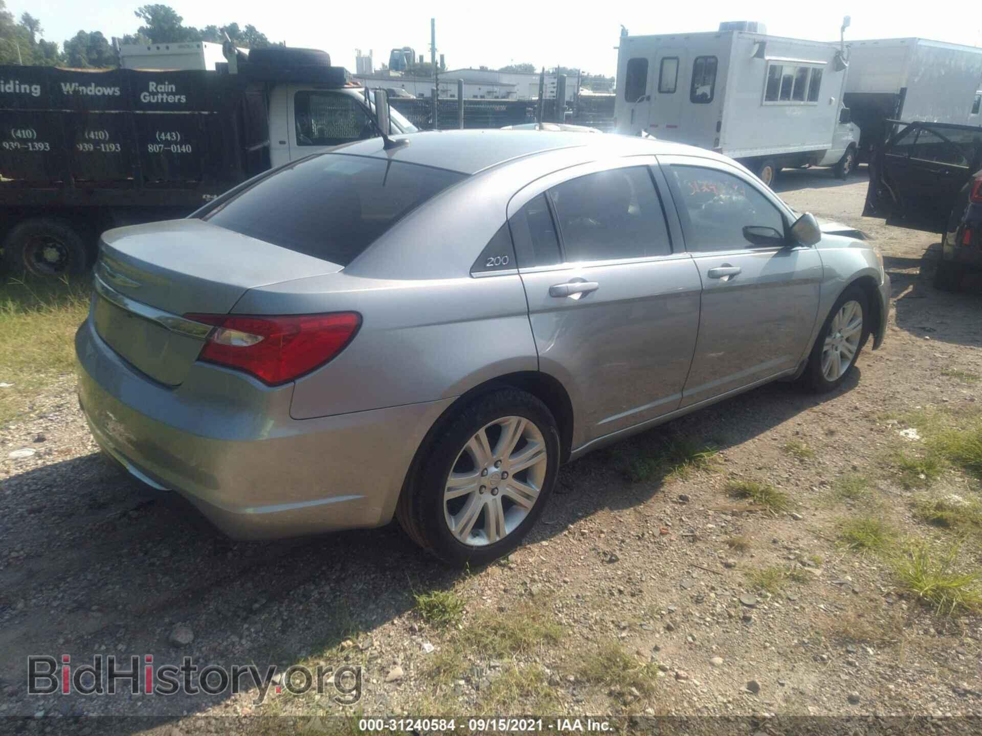 2013 CHRYSLER 200 - VIN: 1C3CCBAB8DN762019 - Photo 4