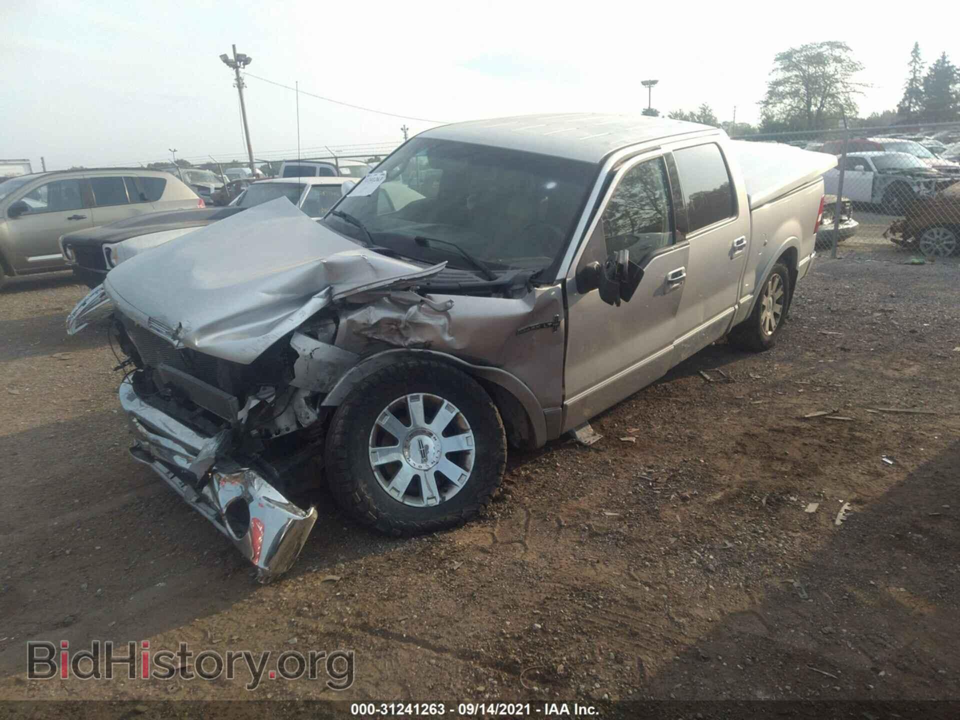 2006 LINCOLN MARK LT - VIN: 5LTPW18596FJ11278 - Photo 2