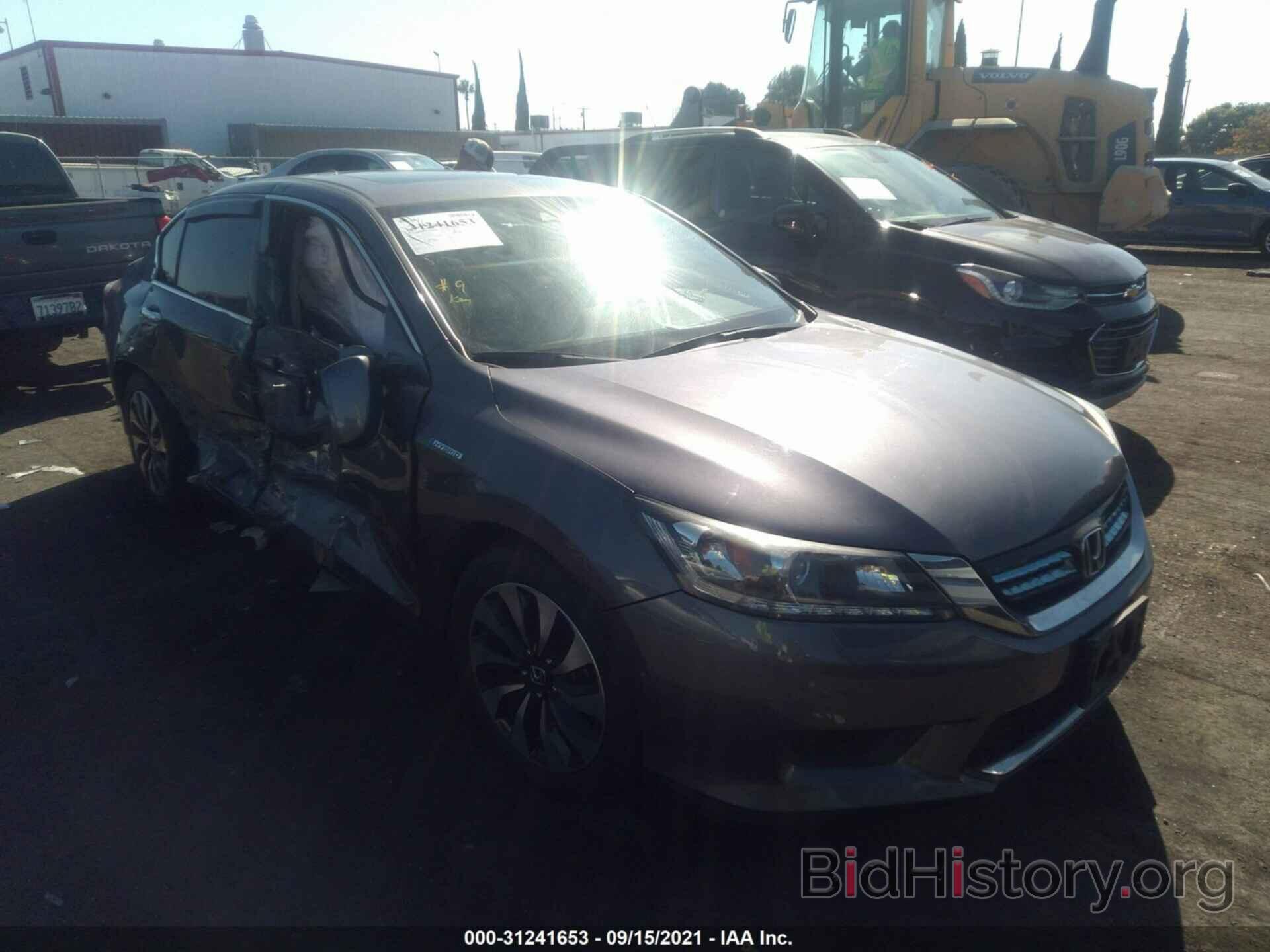 Photo 1HGCR6F55FA005451 - HONDA ACCORD HYBRID 2015