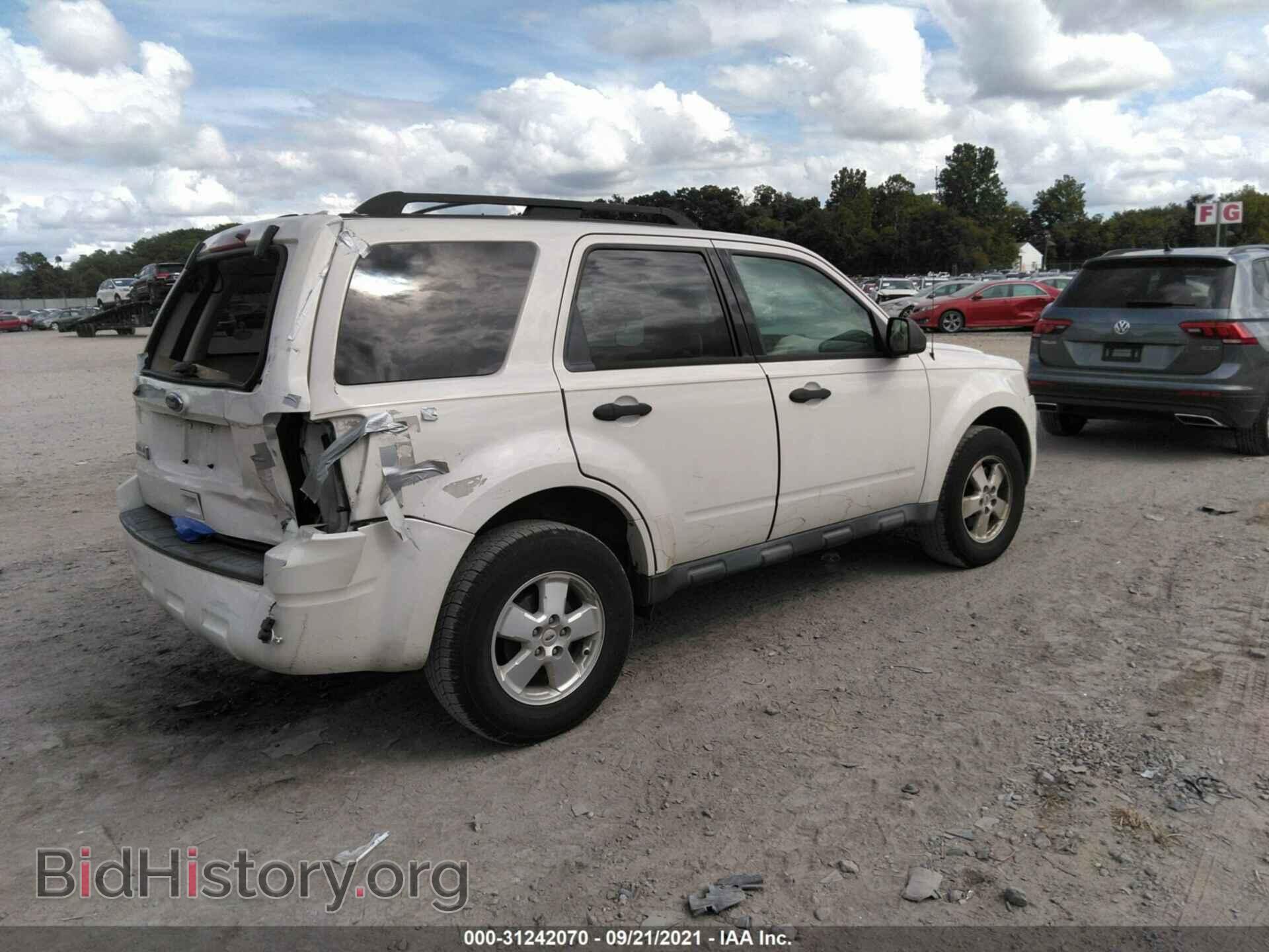 2011 FORD ESCAPE - VIN: 1FMCU0D72BKC27721 - Фото 4