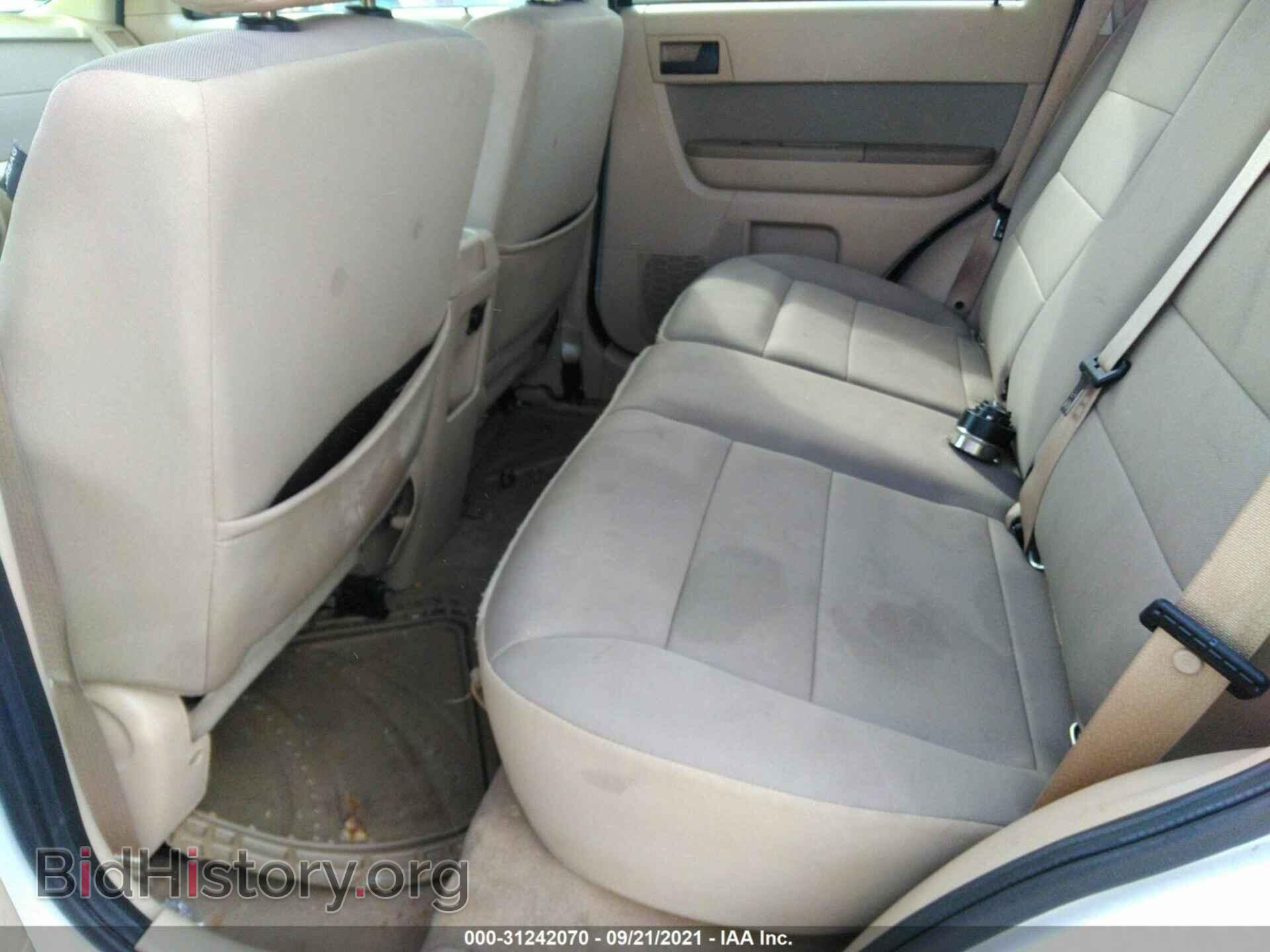2011 FORD ESCAPE - VIN: 1FMCU0D72BKC27721 - Фото 8