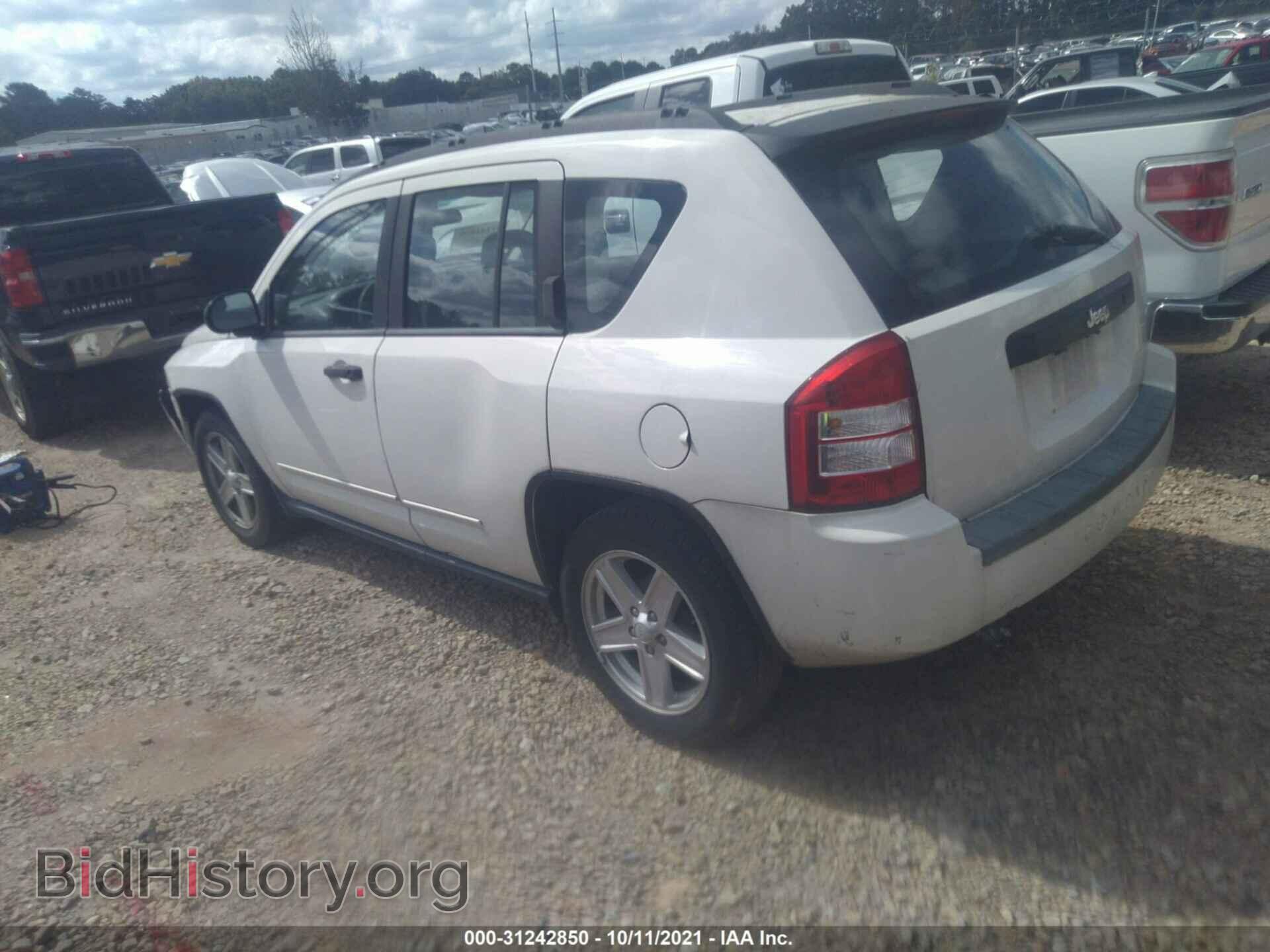 2009 JEEP COMPASS - VIN: 1J4FT47B29D184454 - Фото 3
