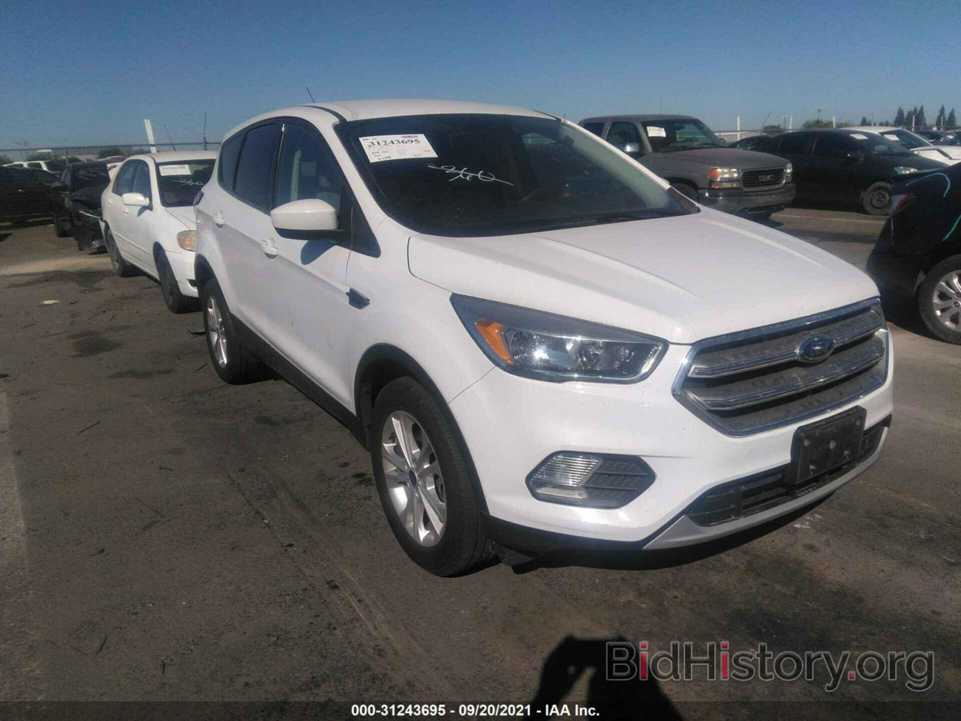 Photo 1FMCU9GD1HUB90230 - FORD ESCAPE 2017