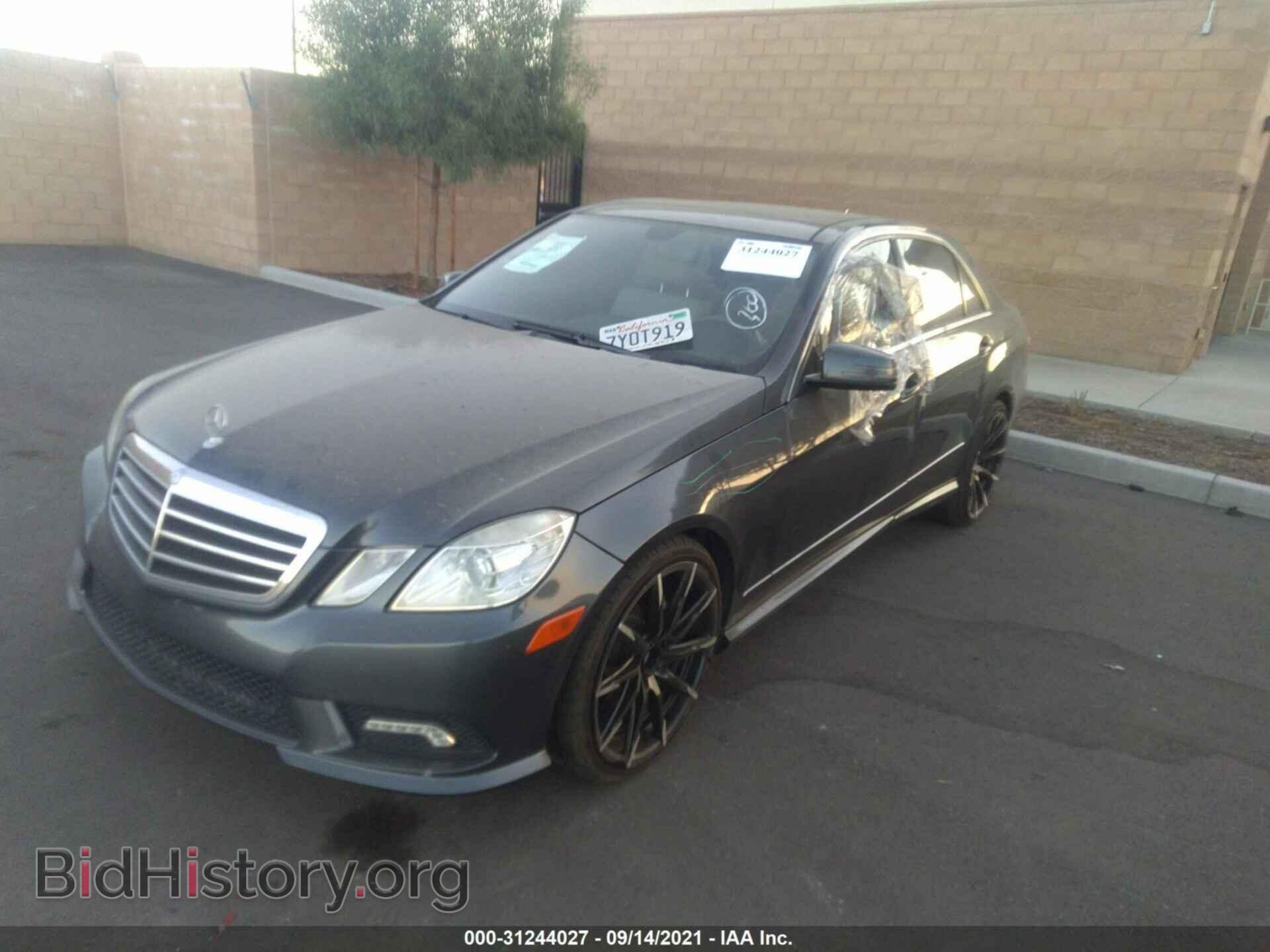 2011 MERCEDES-BENZ E-CLASS - VIN: WDDHF5GB9BA373840 - Фото 2