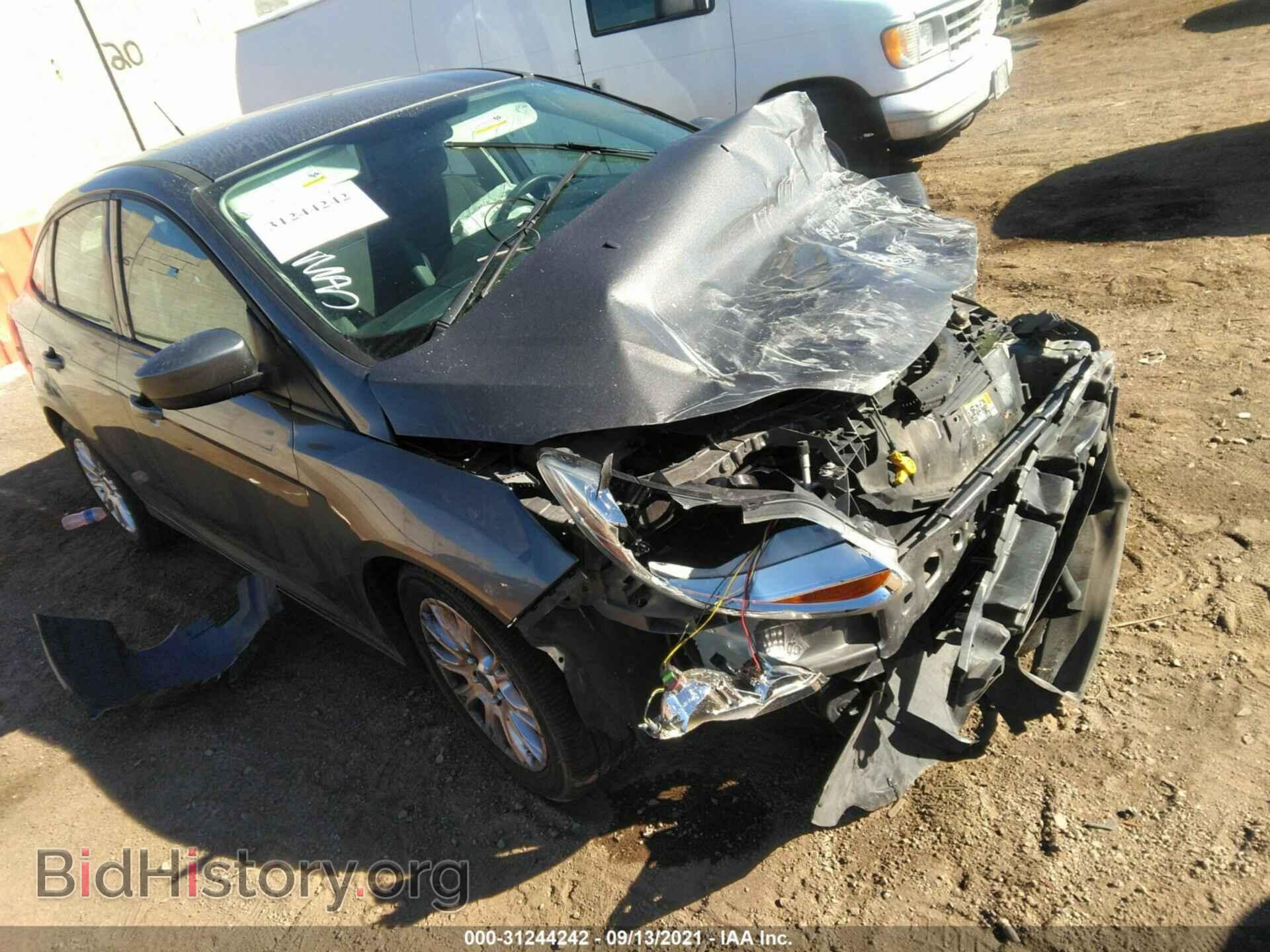 Photo 1FAHP3F2XCL417305 - FORD FOCUS 2012