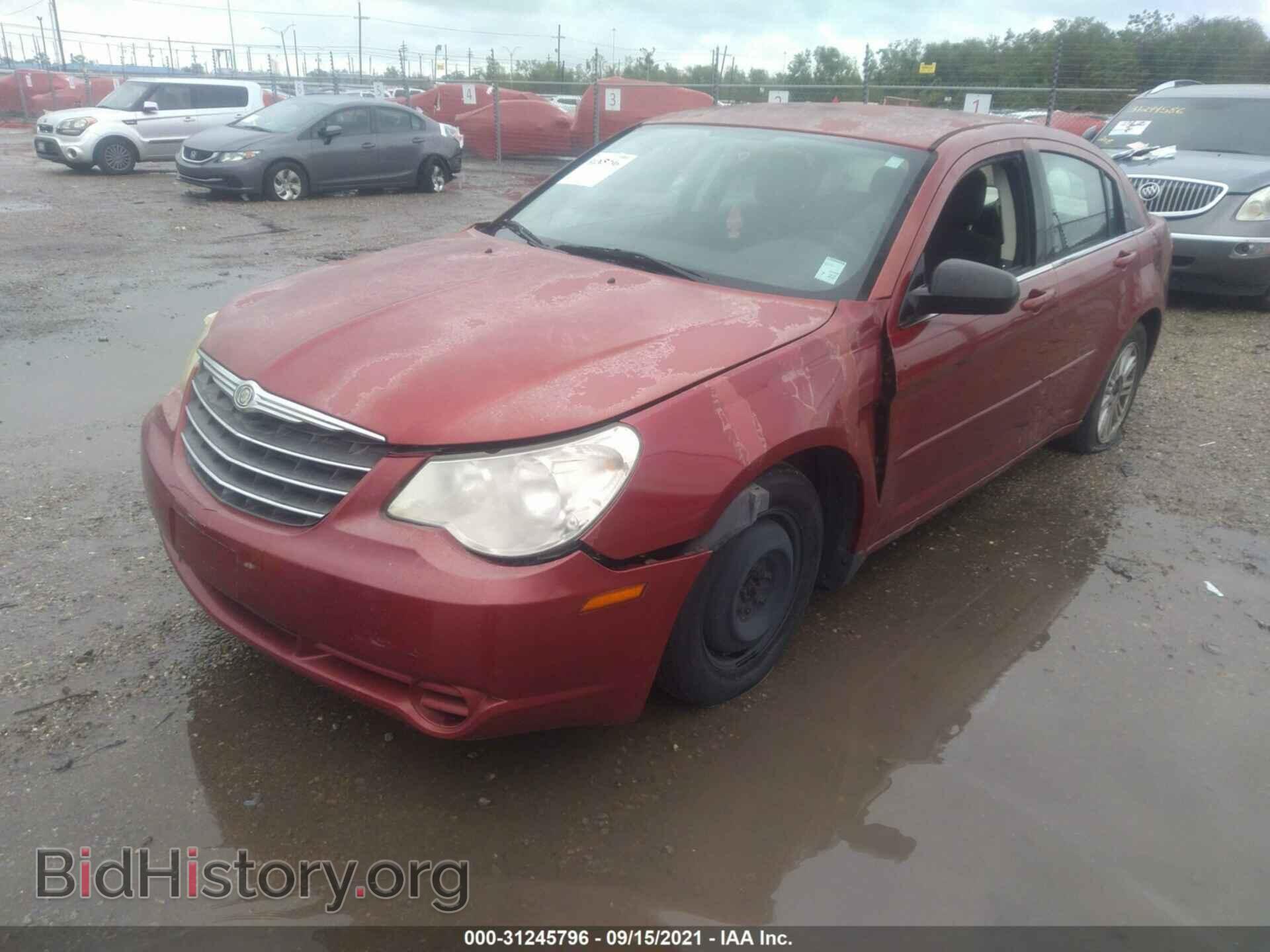 2010 CHRYSLER SEBRING - VIN: 1C3CC4FB6AN157349 - Фото 2