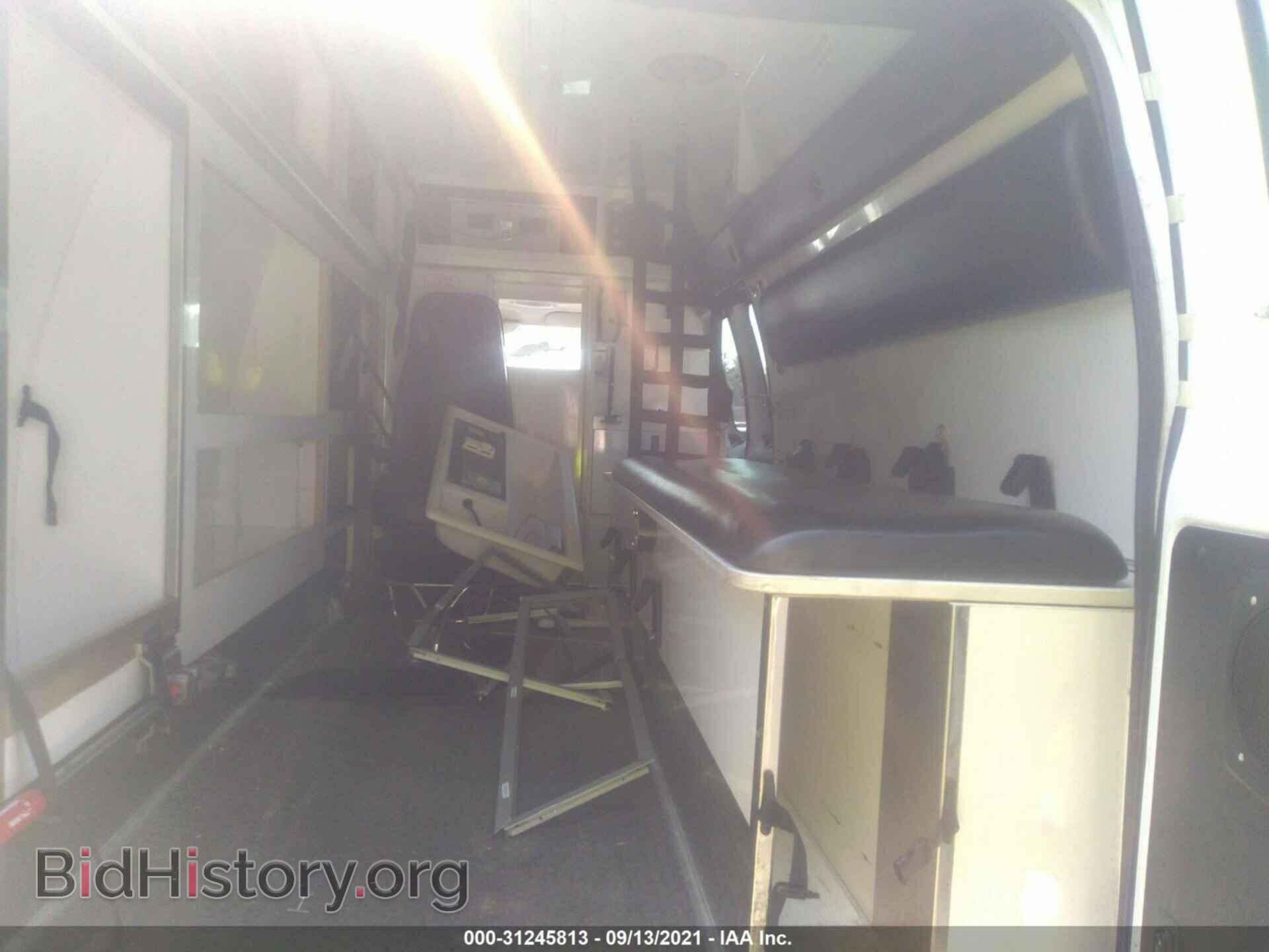 2010 FORD ECONOLINE CARGO VAN - VIN: 1FDSS3EP4ADA41876 - Фото 8