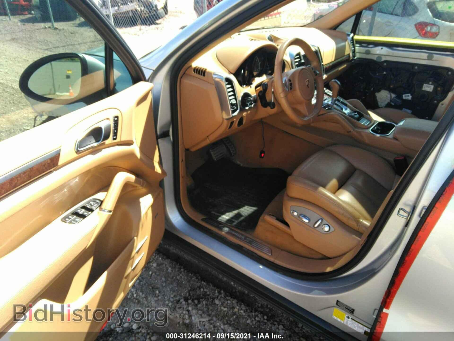 2011 PORSCHE CAYENNE - VIN: WP1AB2A21BLA45359 - Фото 5