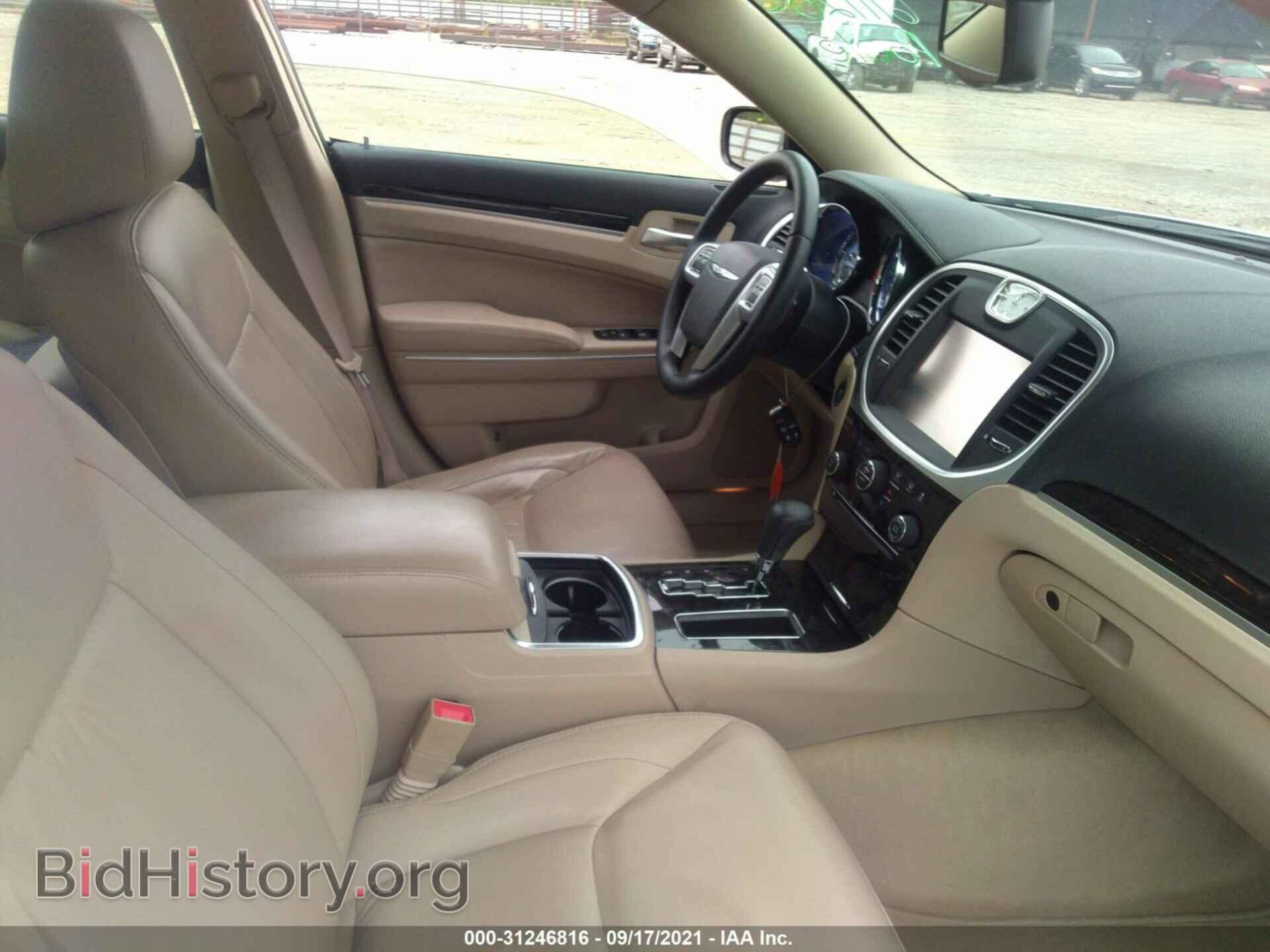 2011 CHRYSLER 300 - VIN: 2C3CA5CGXBH538899 - Фото 5
