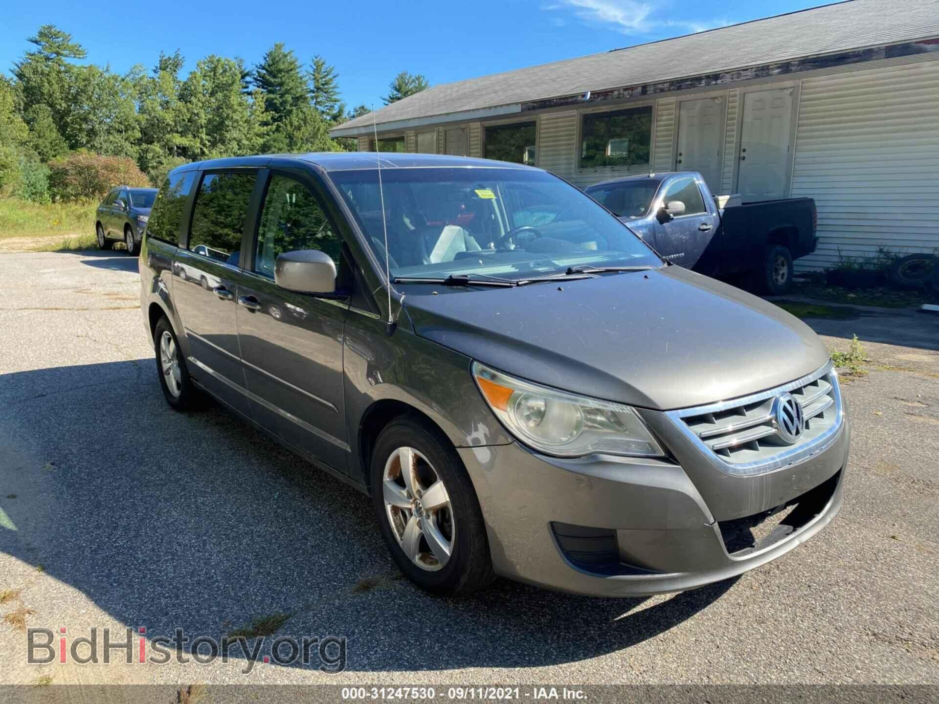 Photo 2V4RW3D16AR272396 - VOLKSWAGEN ROUTAN 2010