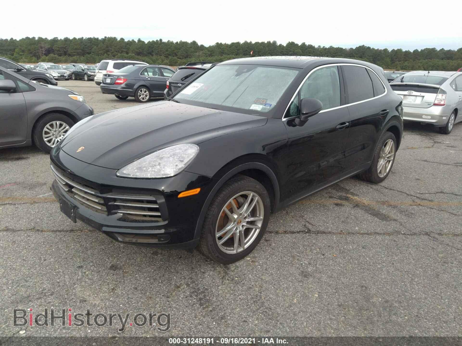 2019 PORSCHE CAYENNE - VIN: WP1AA2AY0KDA11169 - Photo 2