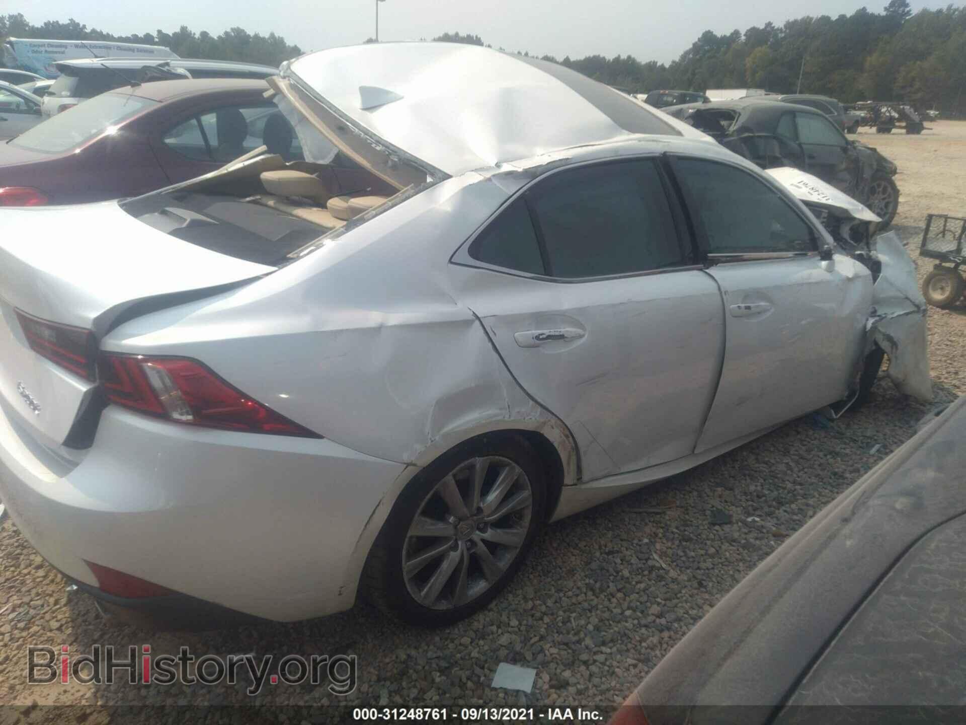 2016 LEXUS IS 200T - VIN: JTHBA1D21G5011303 - Фото 4