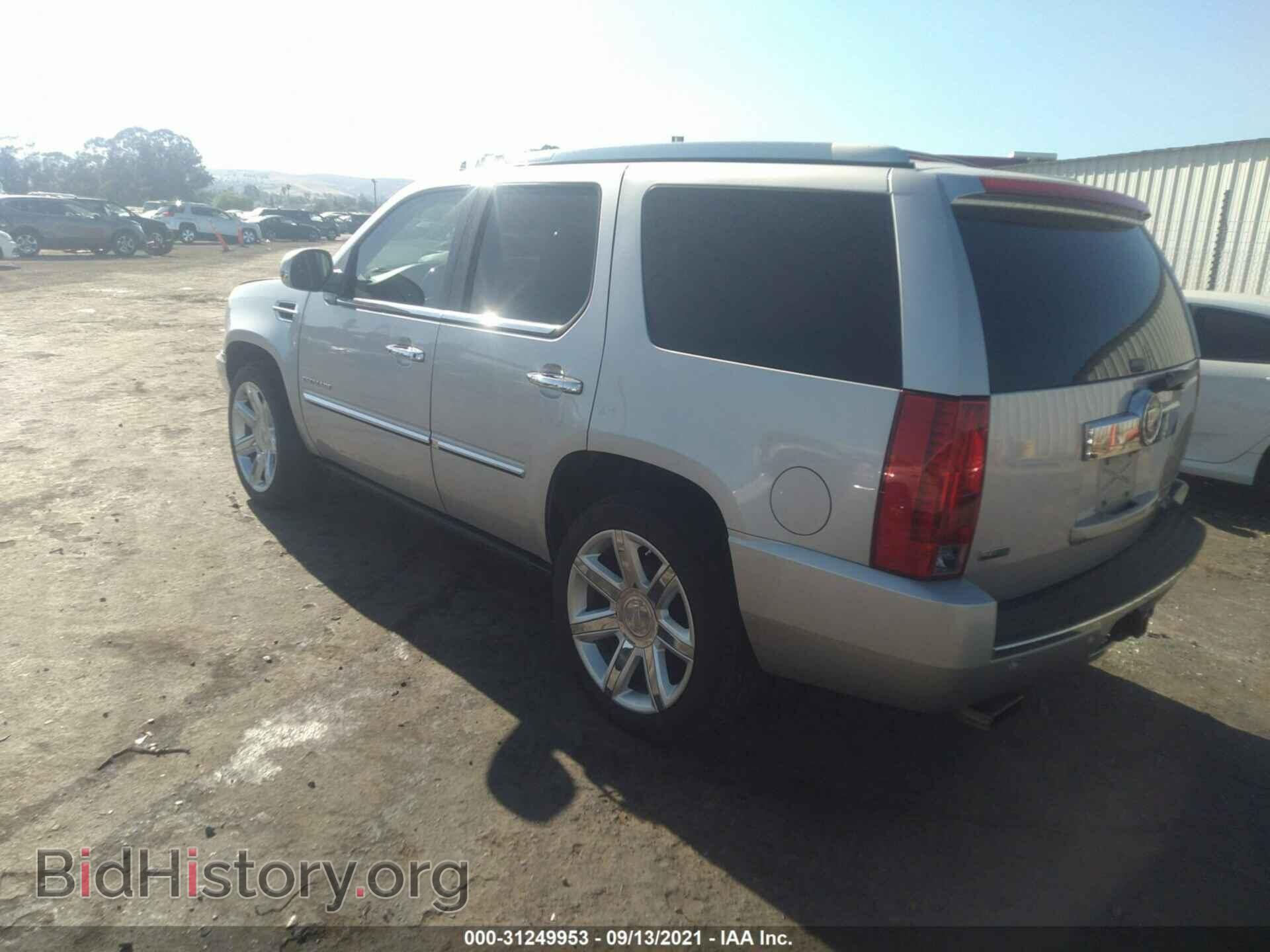 2011 CADILLAC ESCALADE - VIN: 1GYS4CEF4BR140492 - Фото 3