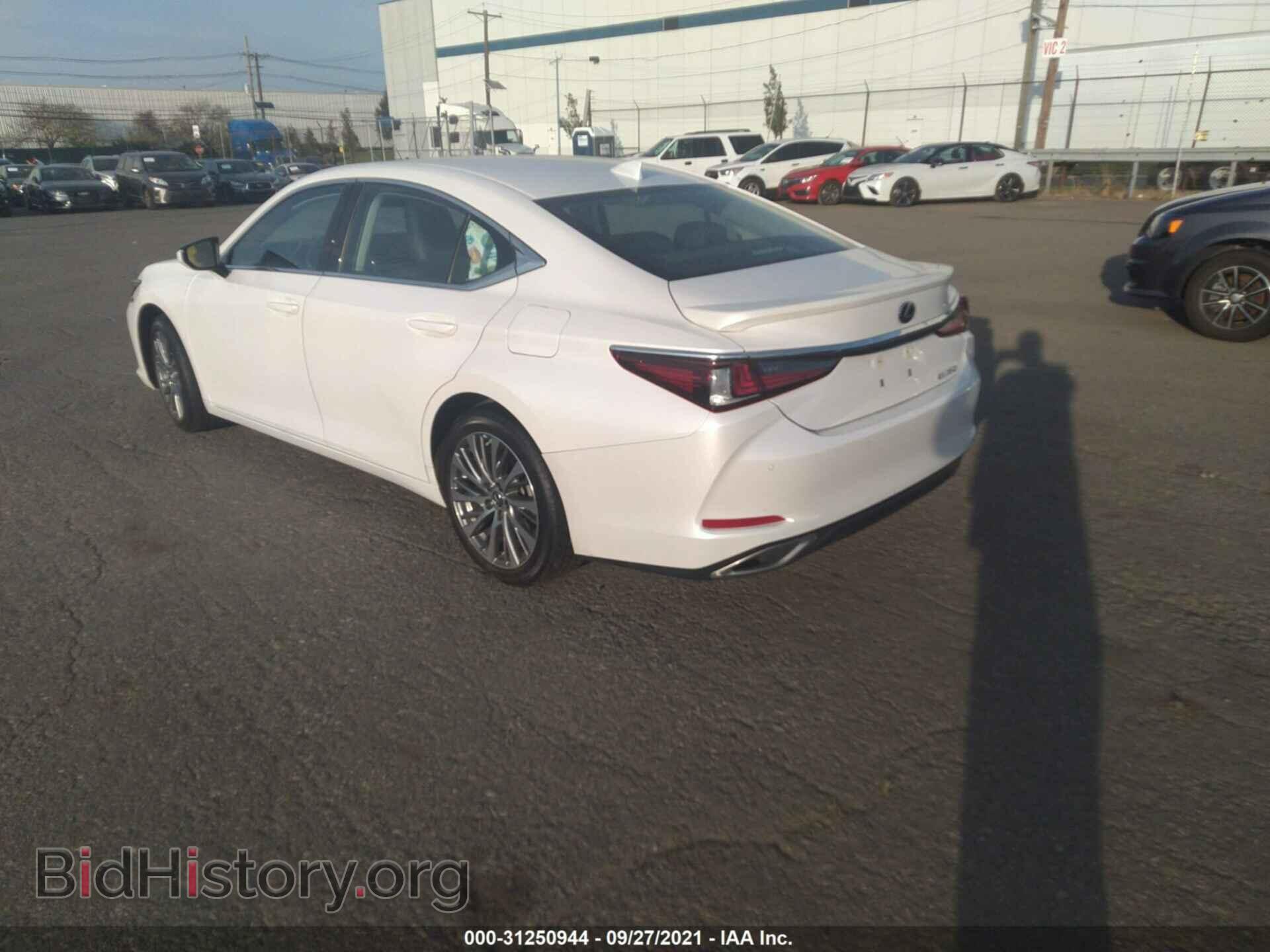 2021 LEXUS ES - VIN: 58ADZ1B19MU083191 - Photo 3