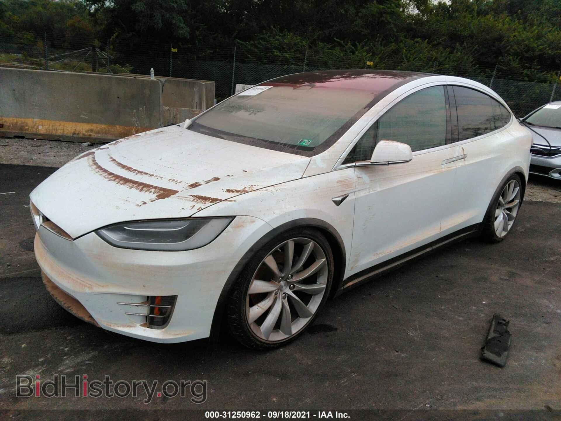 2017 TESLA MODEL X - VIN: 5YJXCBE20HF044489 - Фото 2