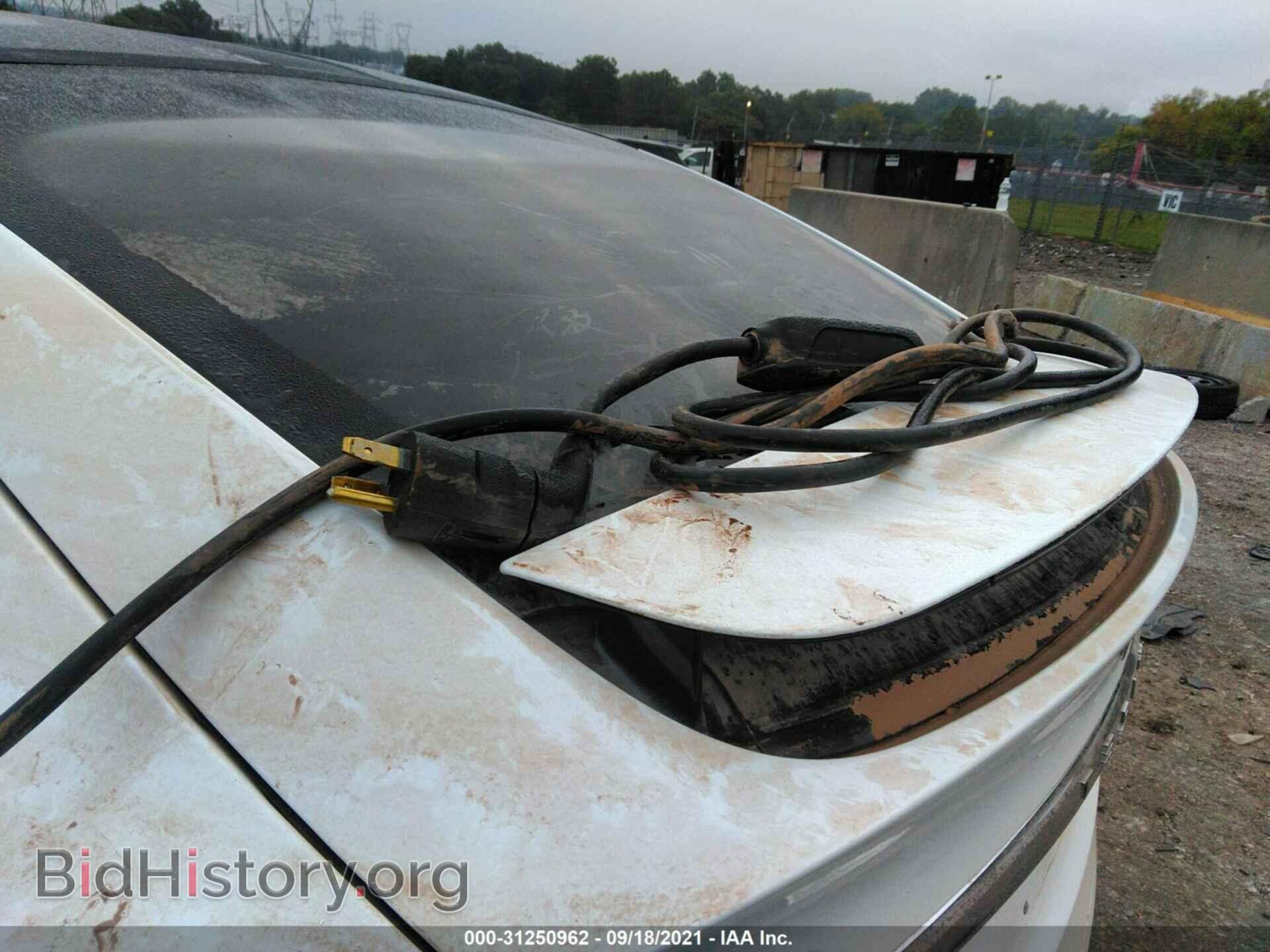 2017 TESLA MODEL X - VIN: 5YJXCBE20HF044489 - Фото 12
