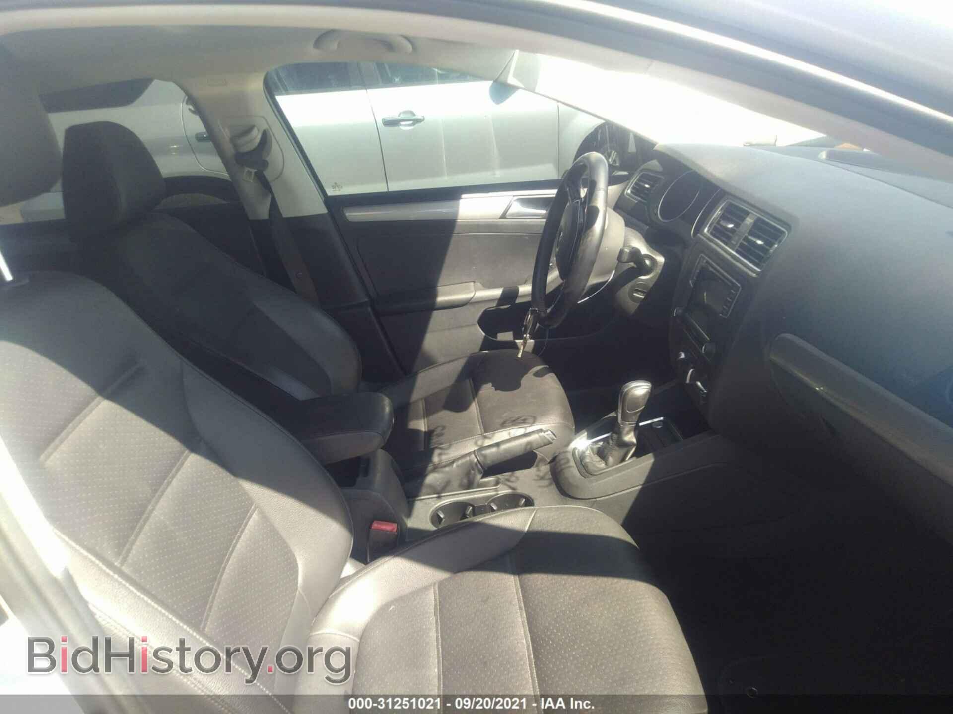 2017 VOLKSWAGEN JETTA - VIN: 3VWDB7AJ6HM324572 - Фото 5
