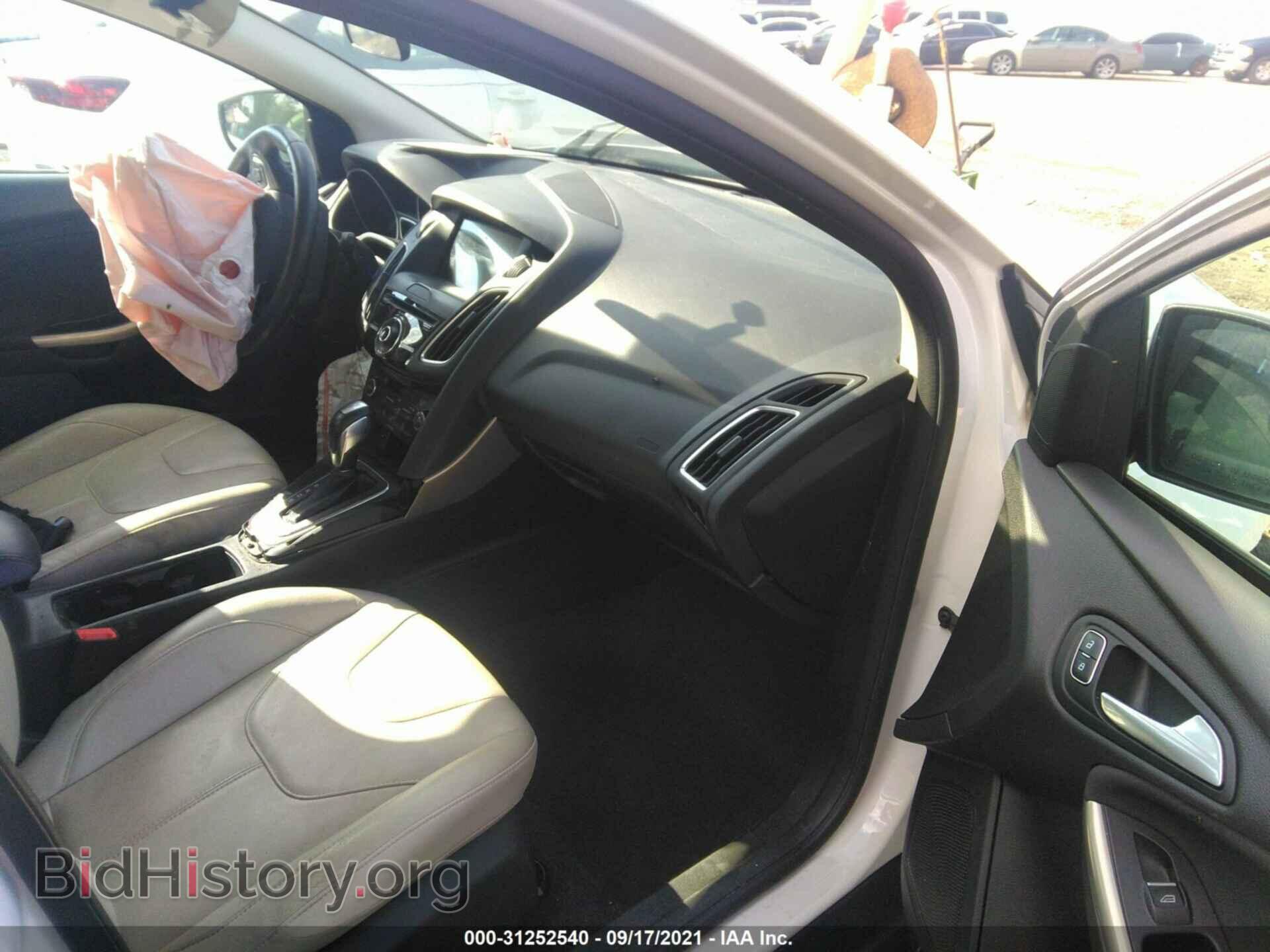 2016 FORD FOCUS - VIN: 1FADP3N21GL406599 - Photo 5