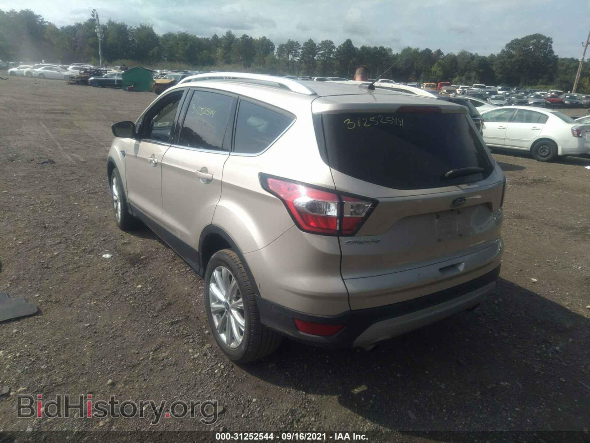 2017 FORD ESCAPE - VIN: 1FMCU9J91HUD33388 - Фото 3