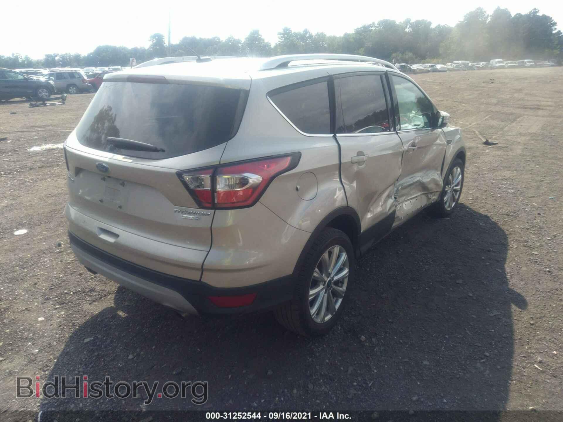 2017 FORD ESCAPE - VIN: 1FMCU9J91HUD33388 - Фото 4