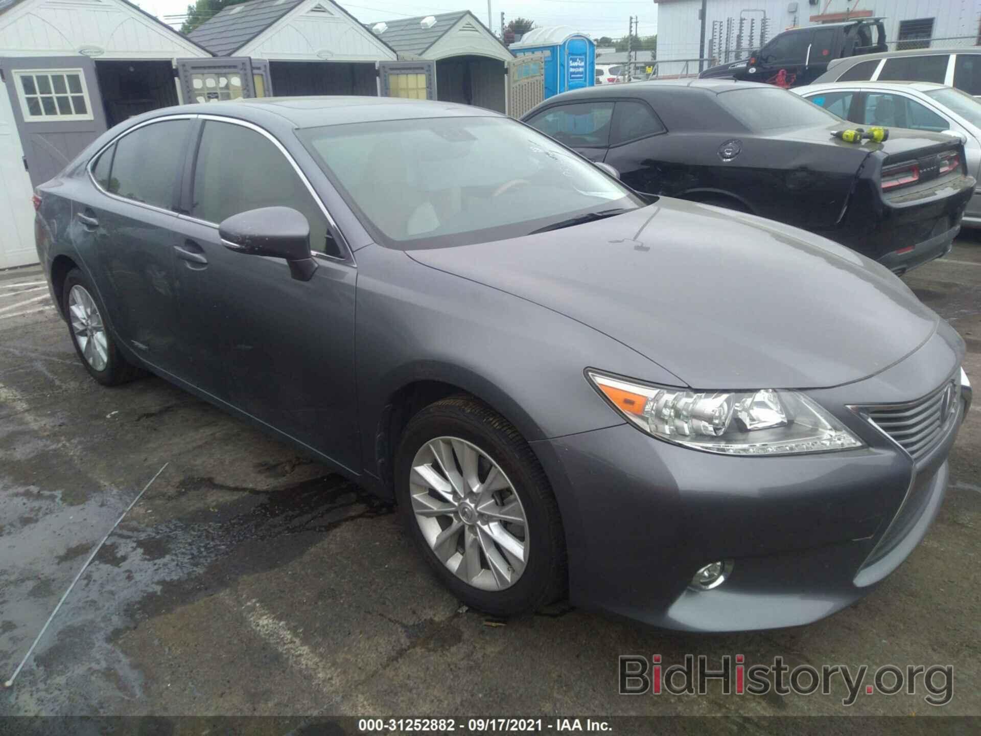 Photo JTHBW1GG9F2089899 - LEXUS ES 300H 2015