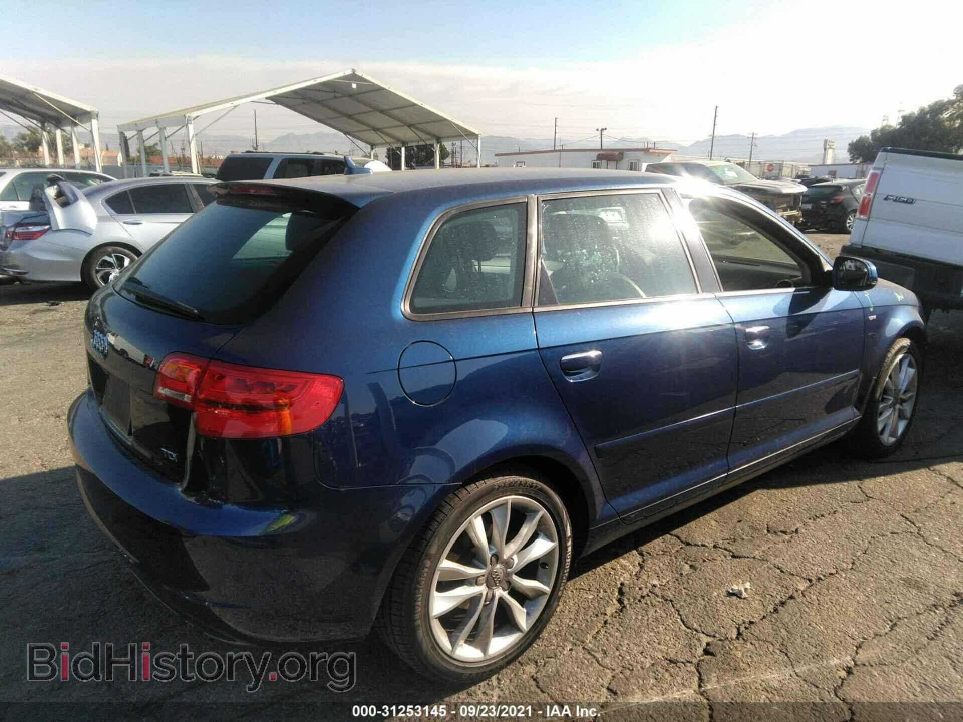 2013 AUDI A3 - VIN: WAUBJAFMXDA003779 - Photo 4