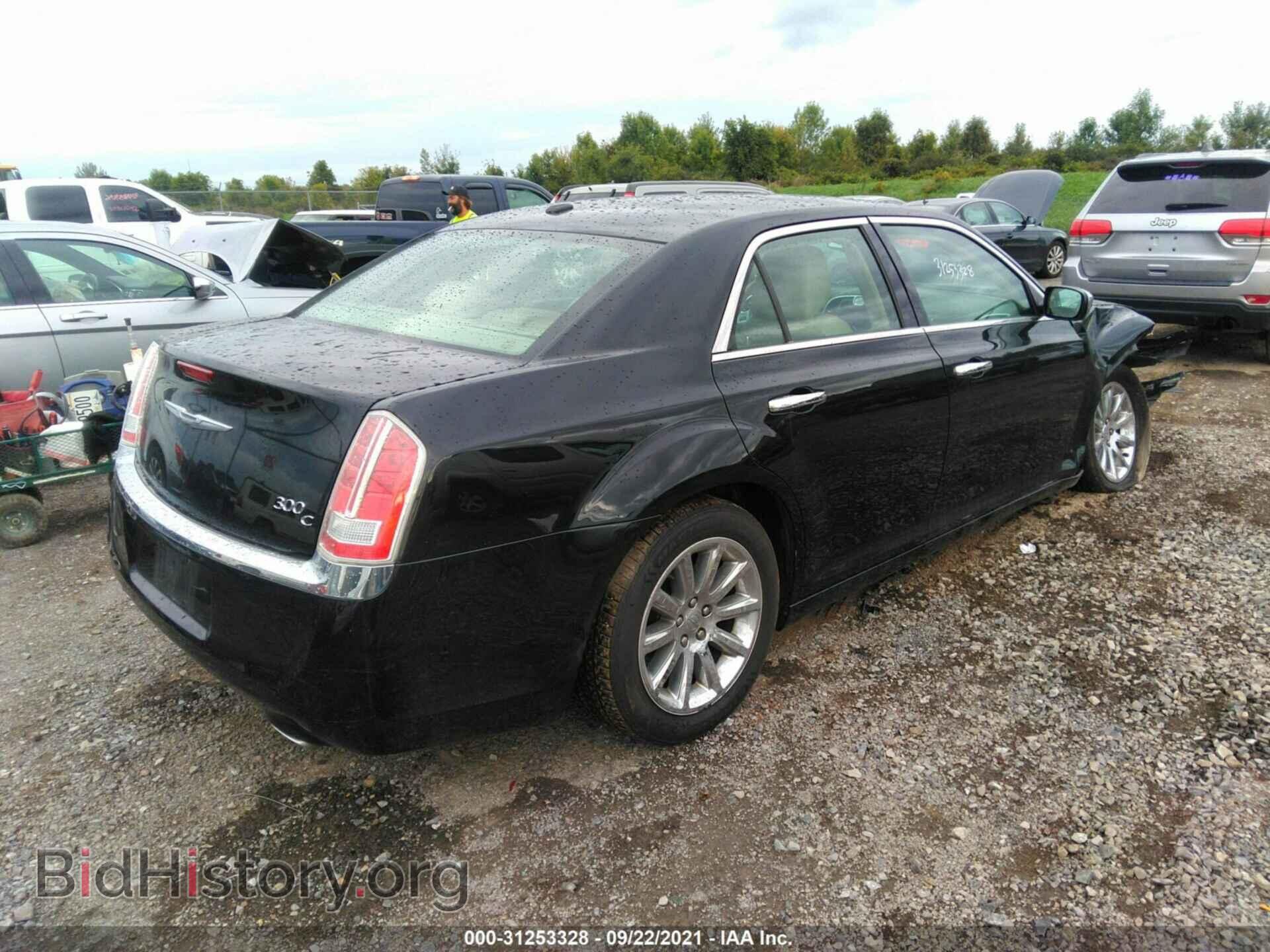 2014 CHRYSLER 300 - VIN: 2C3CCAEG3EH373072 - Фото 4