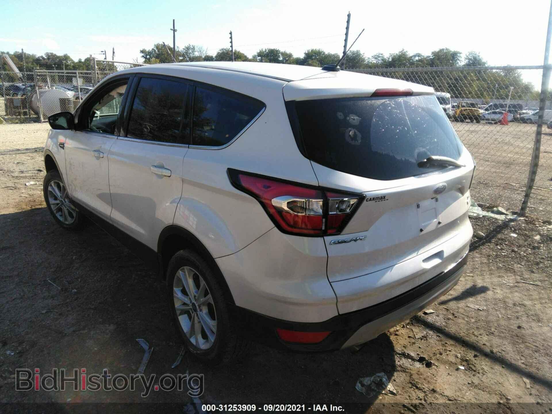 2017 FORD ESCAPE - VIN: 1FMCU9GD3HUB71176 - Фото 3