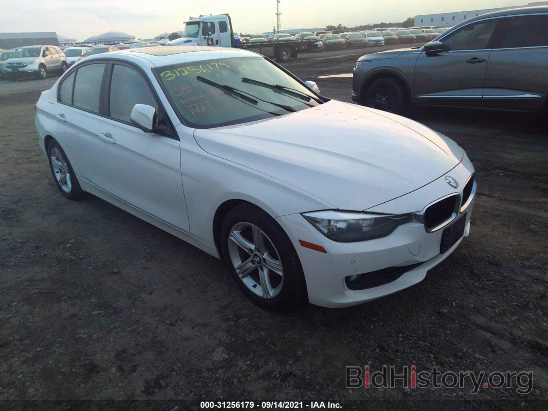 Photo WBA3B5C5XDF590395 - BMW 3 SERIES 2013