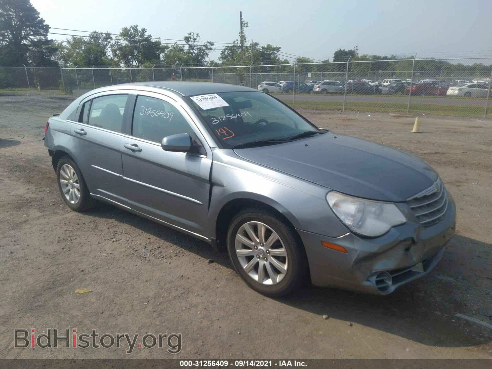 Photo 1C3CC5FB9AN143211 - CHRYSLER SEBRING 2010