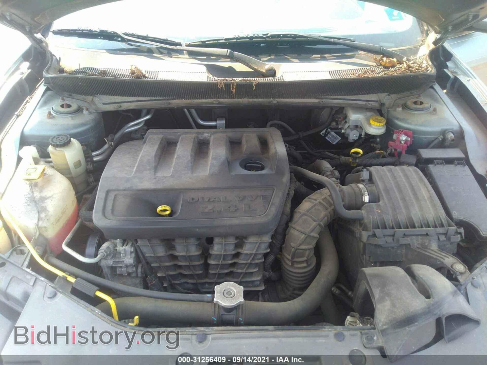 2010 CHRYSLER SEBRING - VIN: 1C3CC5FB9AN143211 - Фото 10