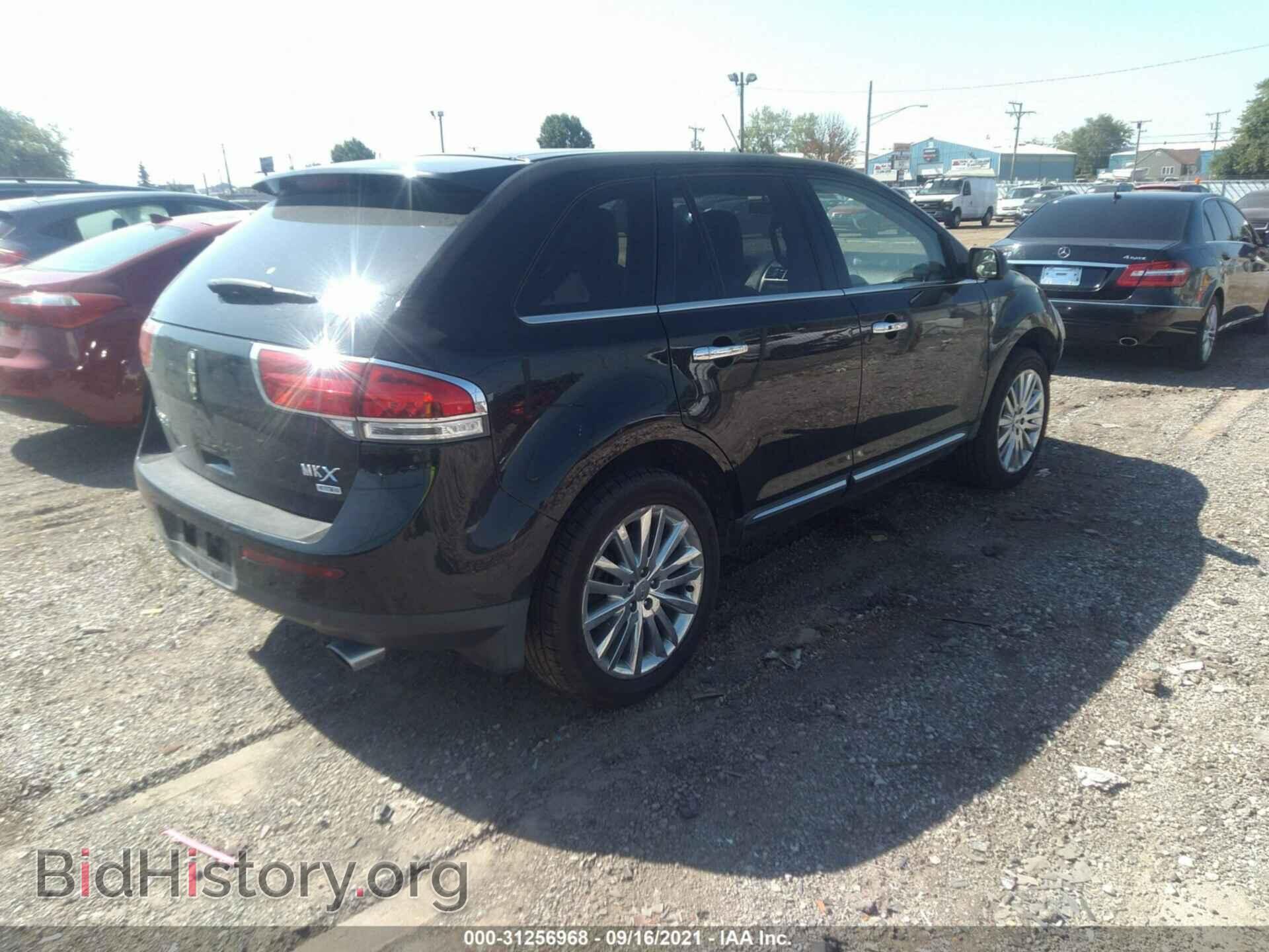 2011 LINCOLN MKX - VIN: 2LMDJ8JKXBBJ34223 - Фото 3