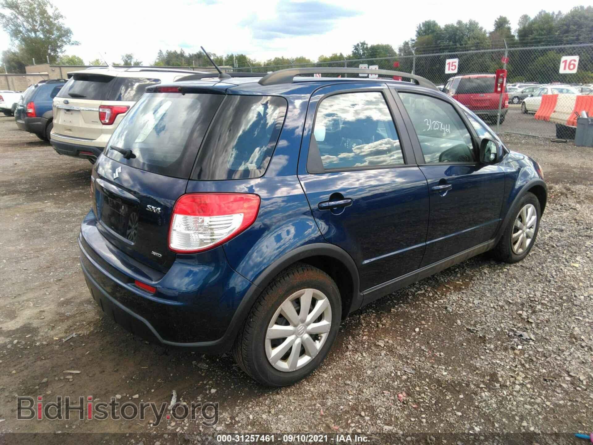 2011 SUZUKI SX4 - VIN: JS2YB5A31B6303121 - Photo 4