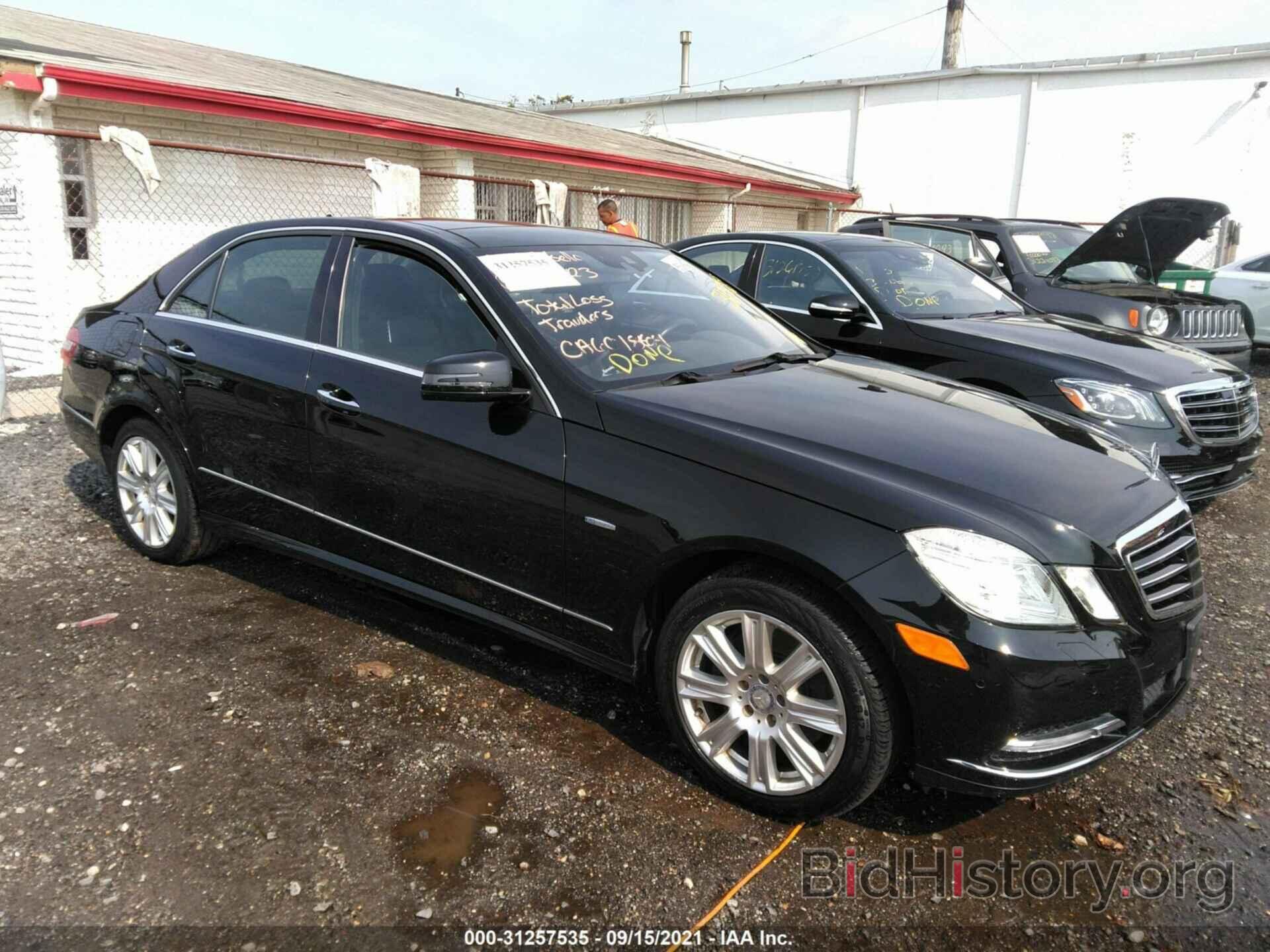 Photo WDDHF8JB9CA601864 - MERCEDES-BENZ E-CLASS 2012