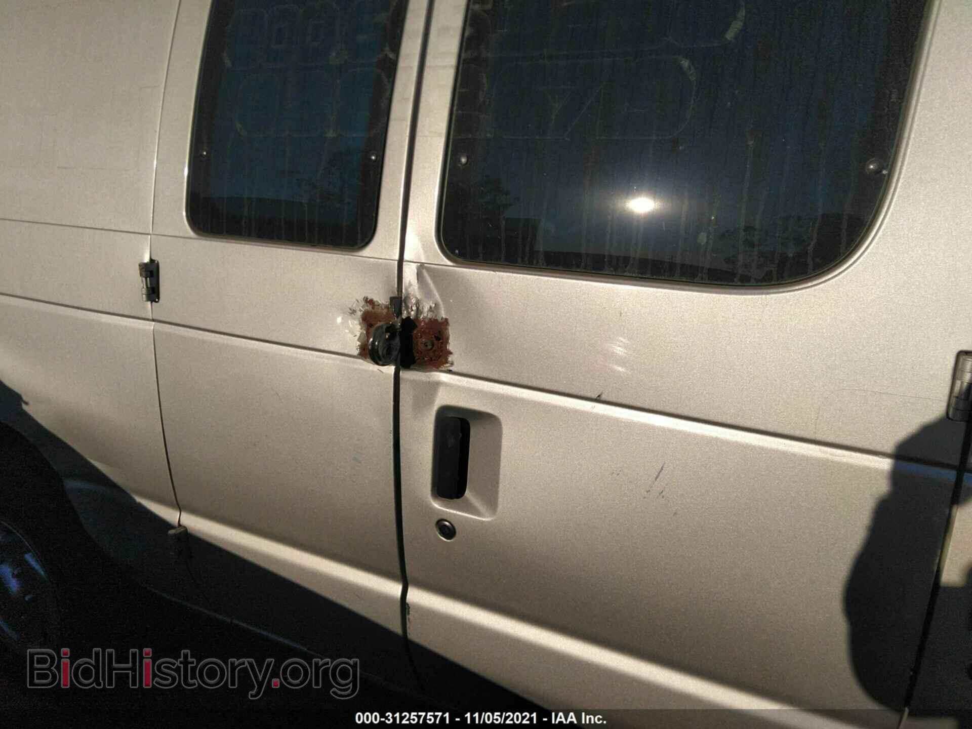 2011 FORD ECONOLINE CARGO VAN - VIN: 1FTNE2EL6BDA66490 - Photo 6