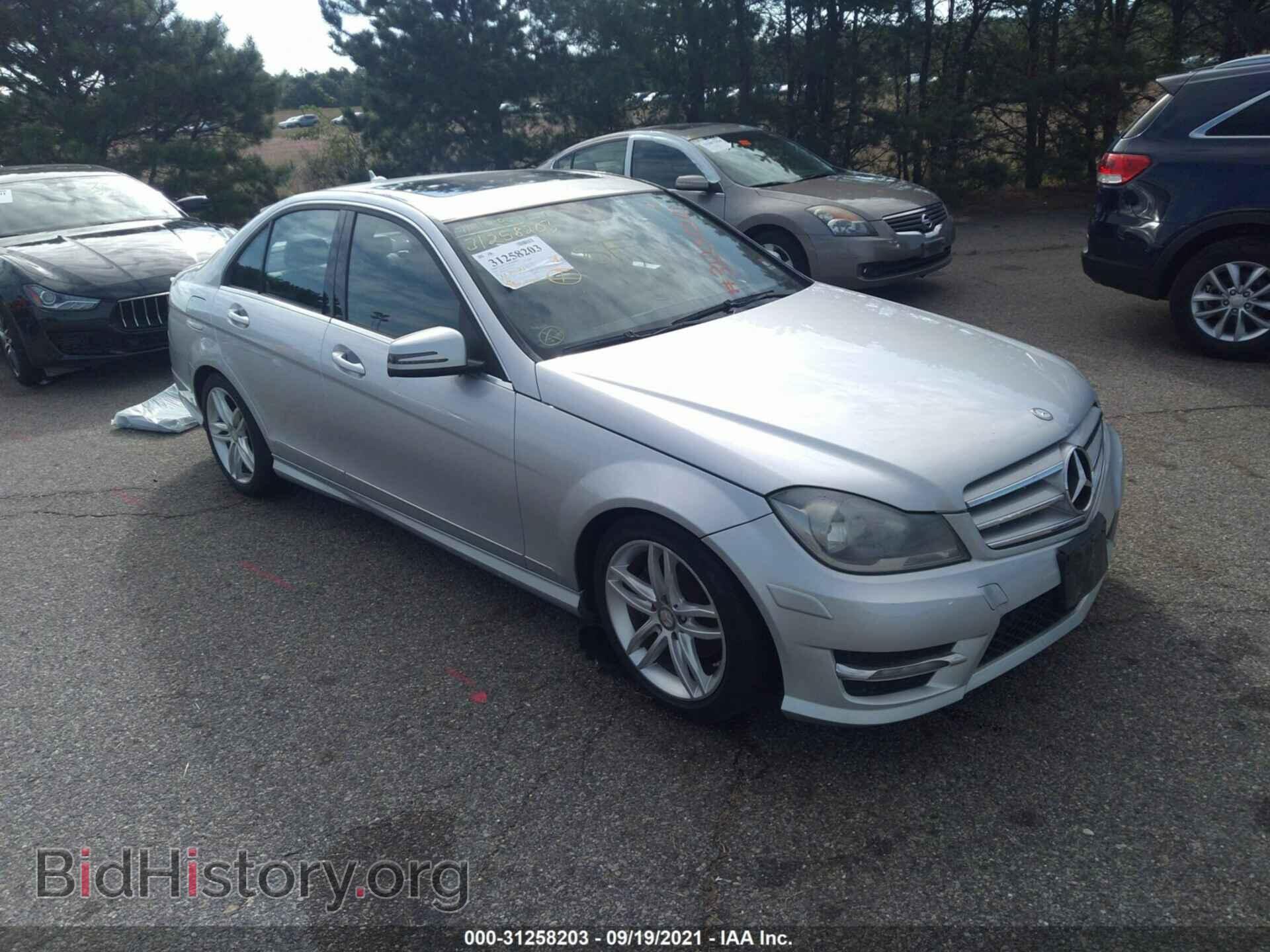 Фотография WDDGF8BB4CR201884 - MERCEDES-BENZ C-CLASS 2012
