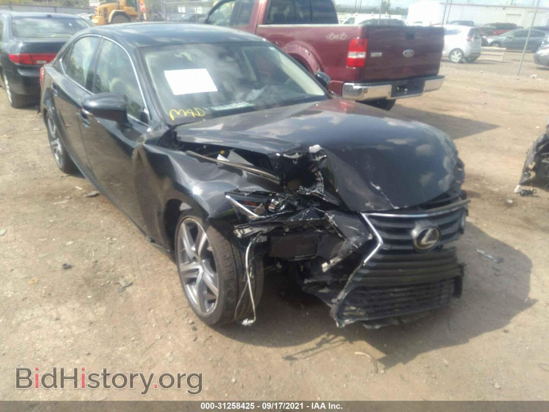 Фотография JTHCM1D24H5016329 - LEXUS IS 2017