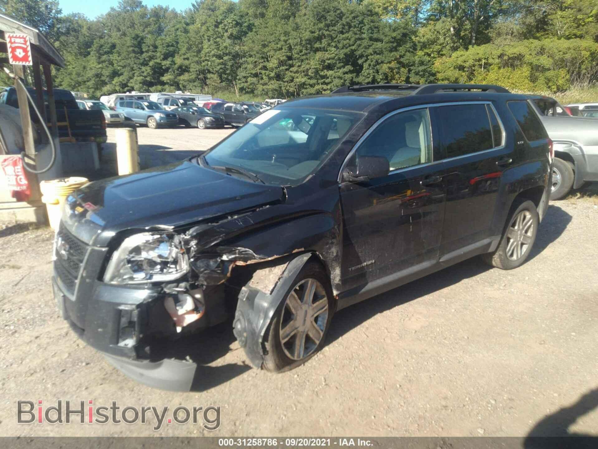 2011 GMC TERRAIN - VIN: 2CTFLVE51B6367376 - Photo 2