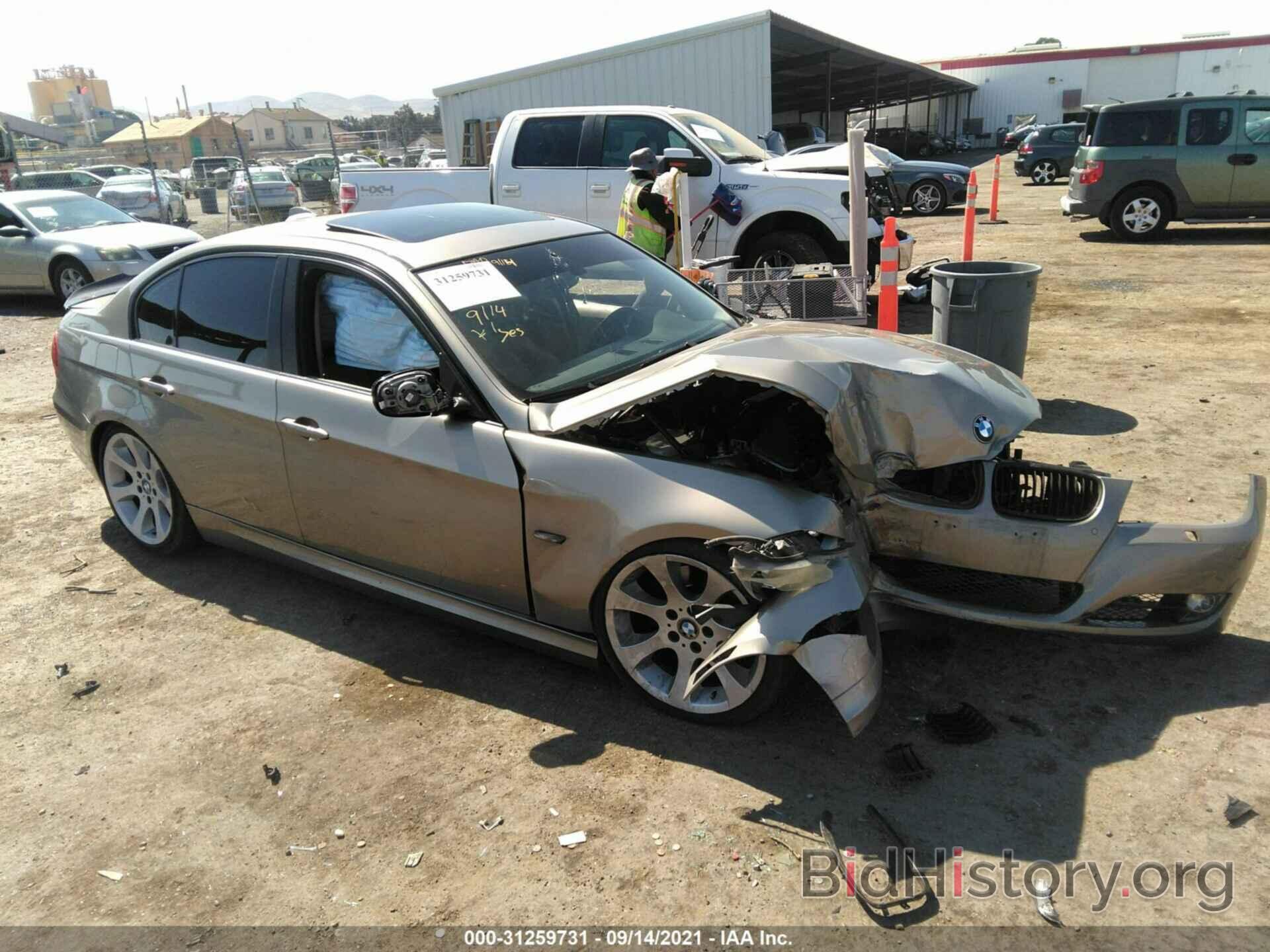 Photo WBAPH77599NM30348 - BMW 3 SERIES 2009