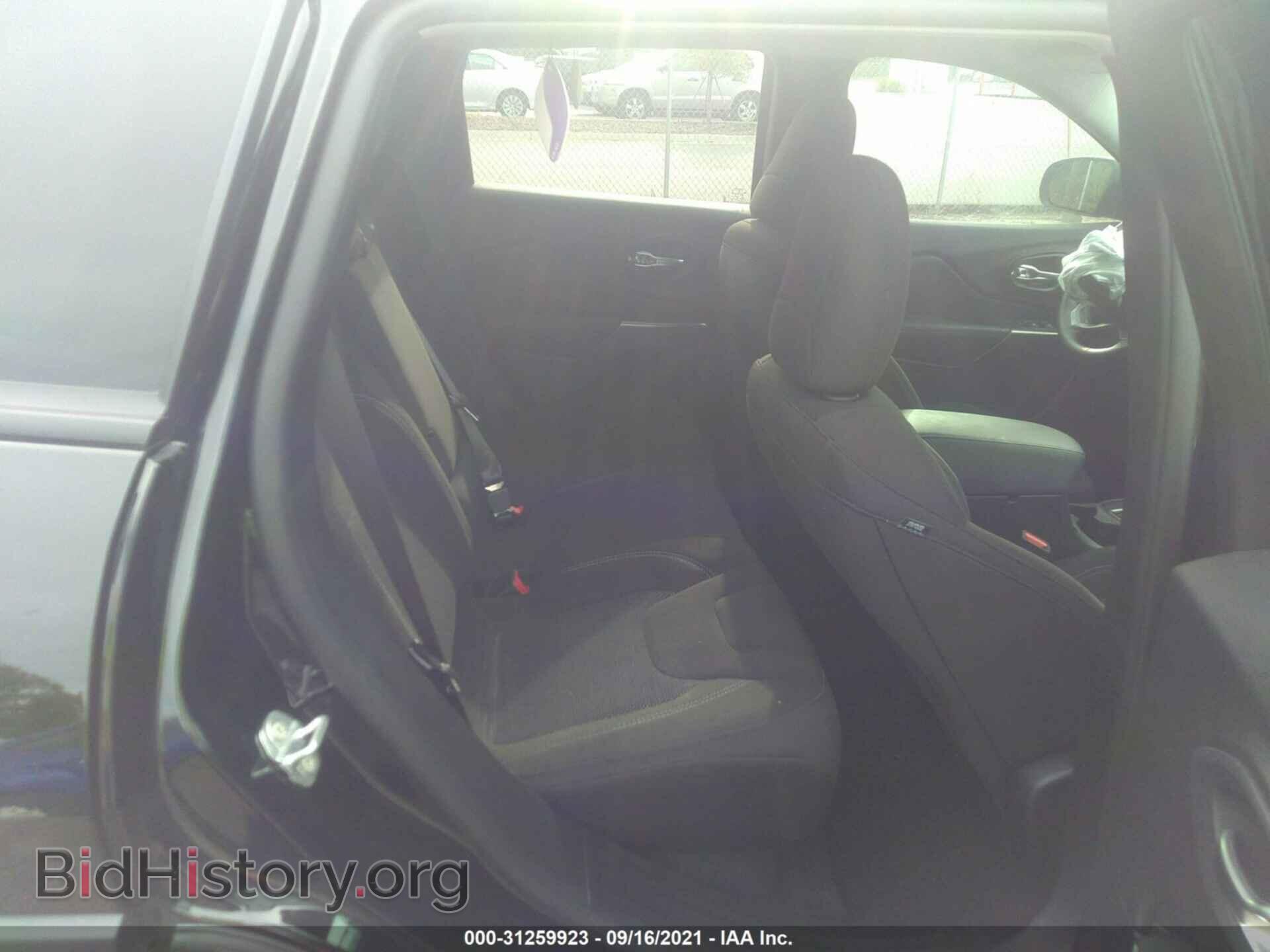 2021 JEEP CHEROKEE - VIN: 1C4PJLCB7MD164144 - Фото 8